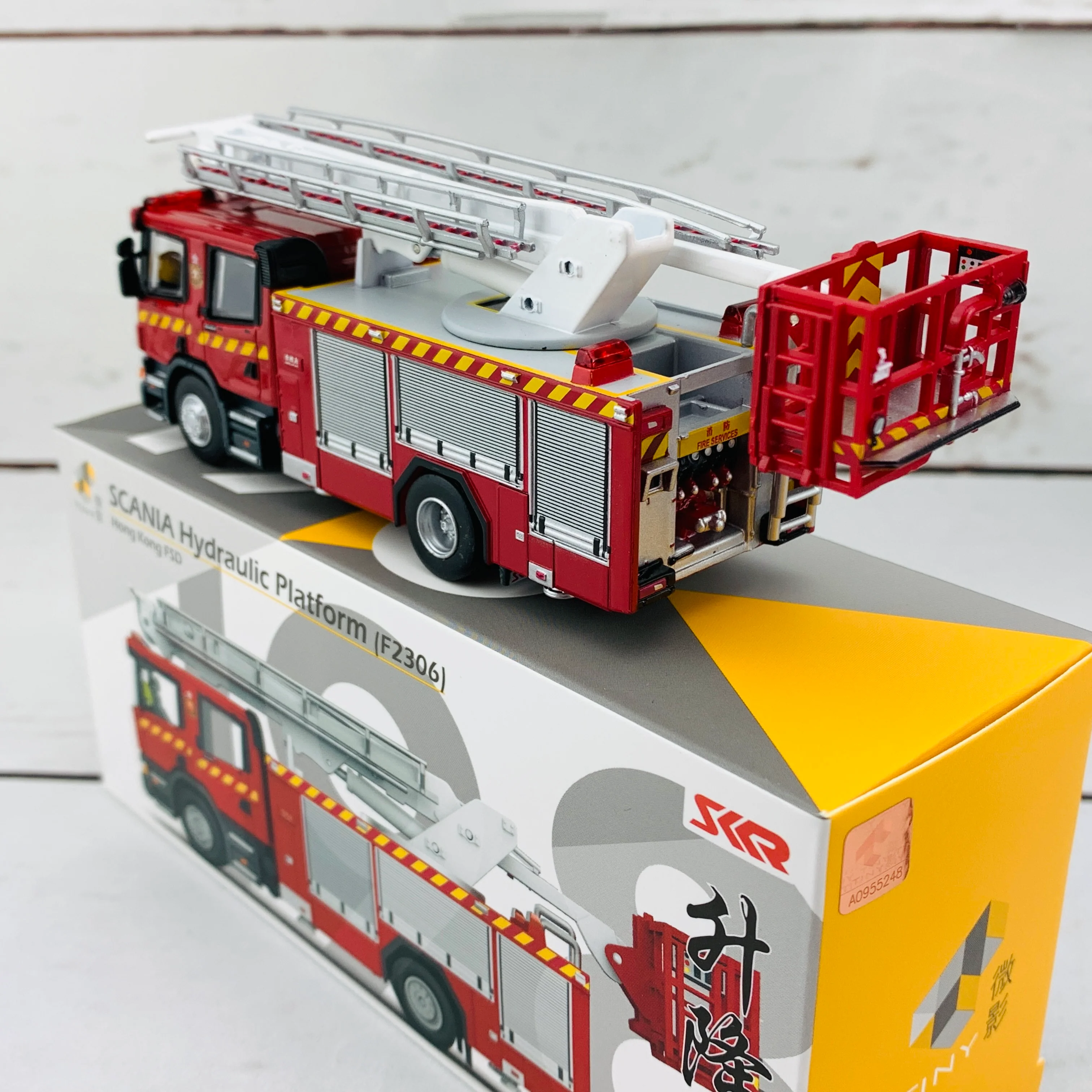 1/76 Tiny 微影 198 Scania HKFSD Hydraulic Platform (F2306) 消防處油壓升降台 ATC64676 - Image 5