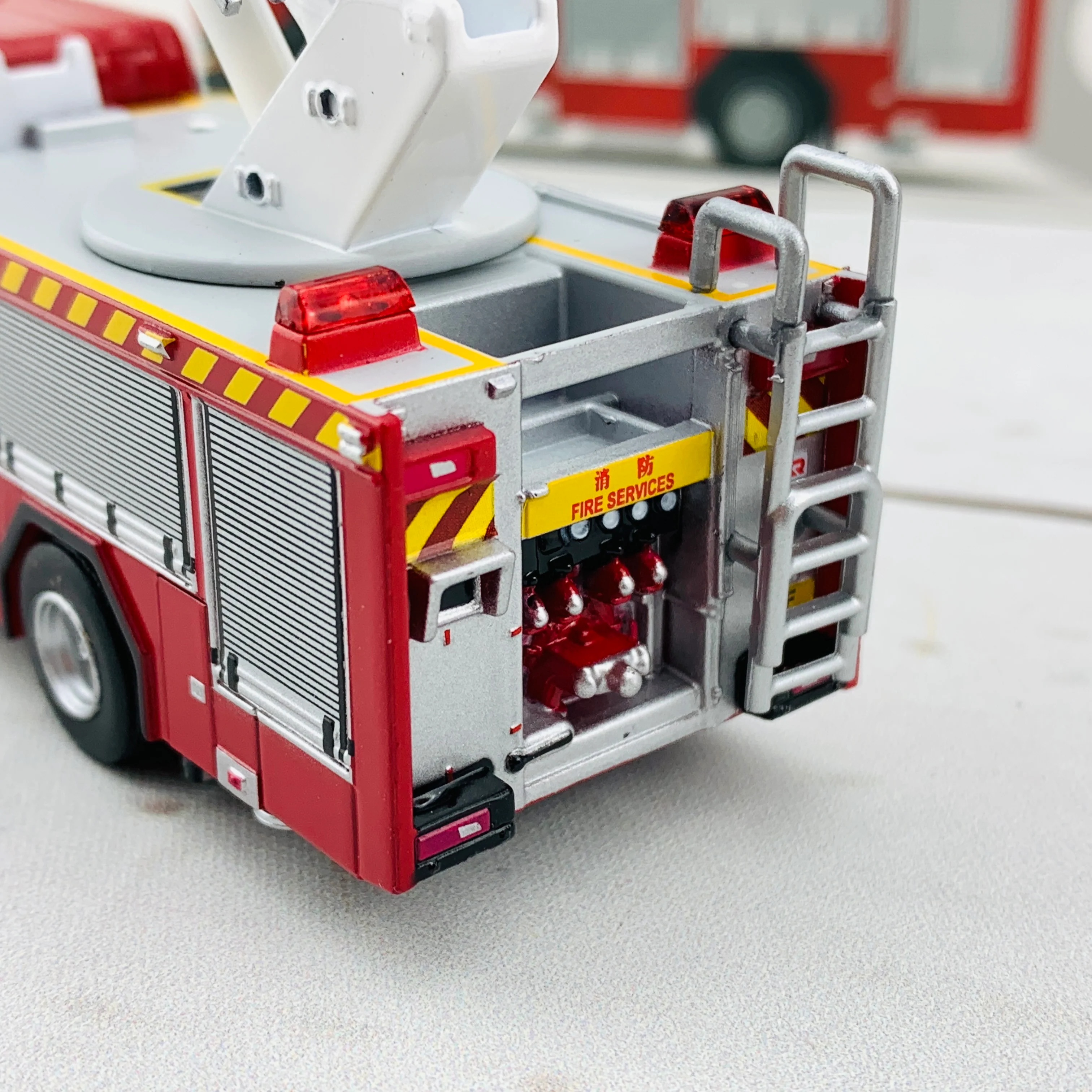 1/76 Tiny 微影 198 Scania HKFSD Hydraulic Platform (F2306) 消防處油壓升降台 ATC64676 - Image 7