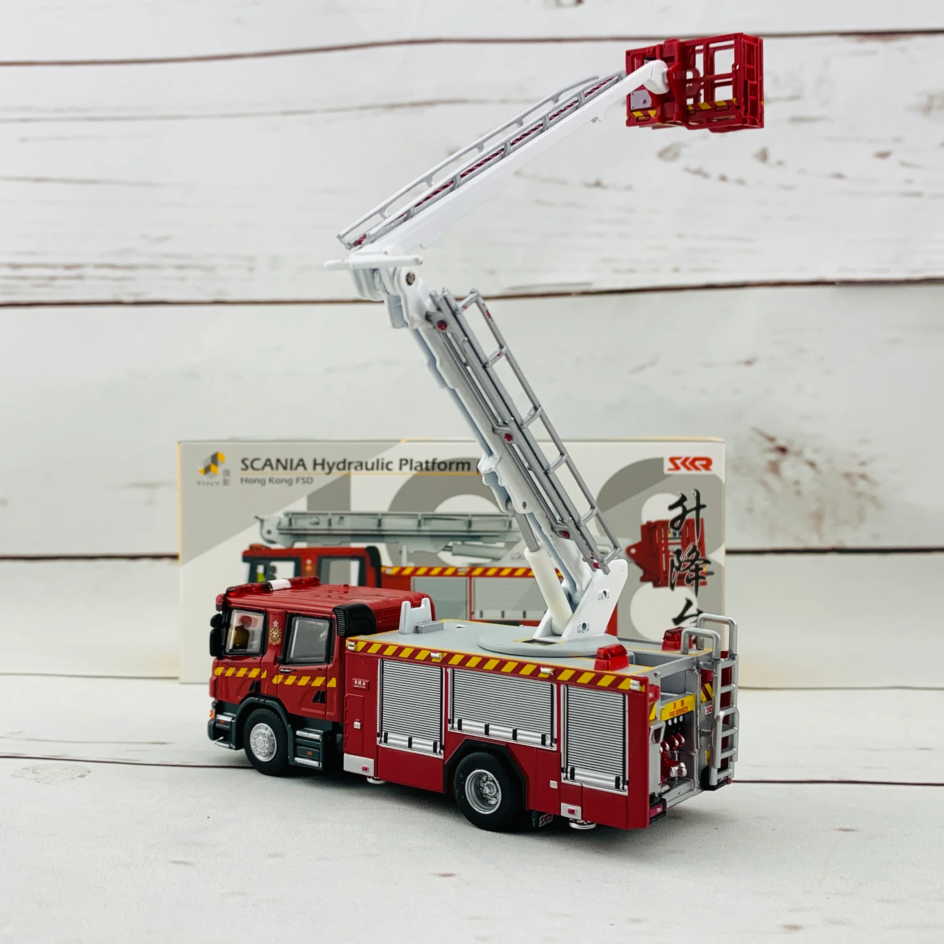 1/76 Tiny 微影 198 Scania HKFSD Hydraulic Platform (F2306) 消防處油壓升降台 ATC64676 - Image 9