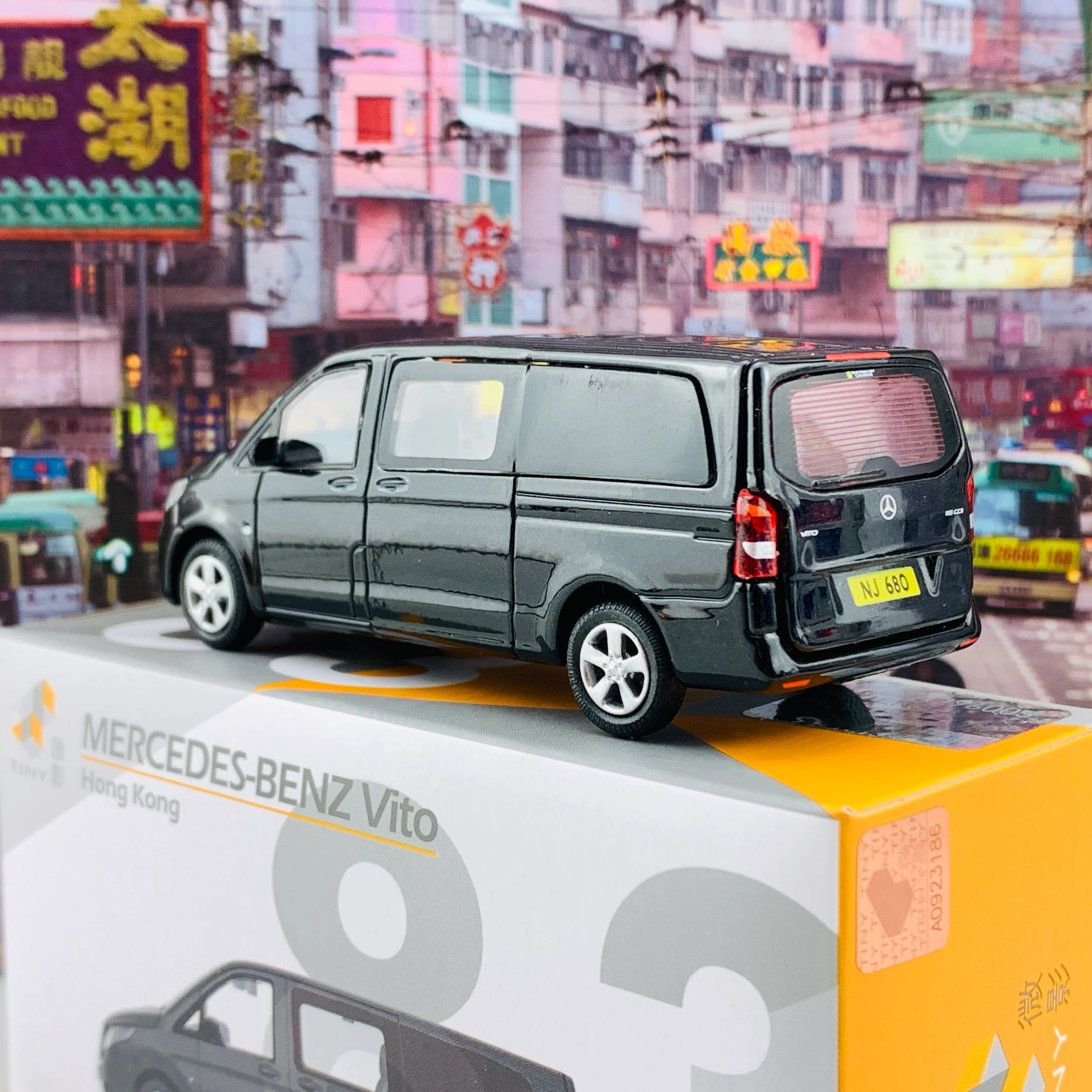 Tiny 微影 83 MERCEDES-BENZ Vito ATC64916 - Image 4