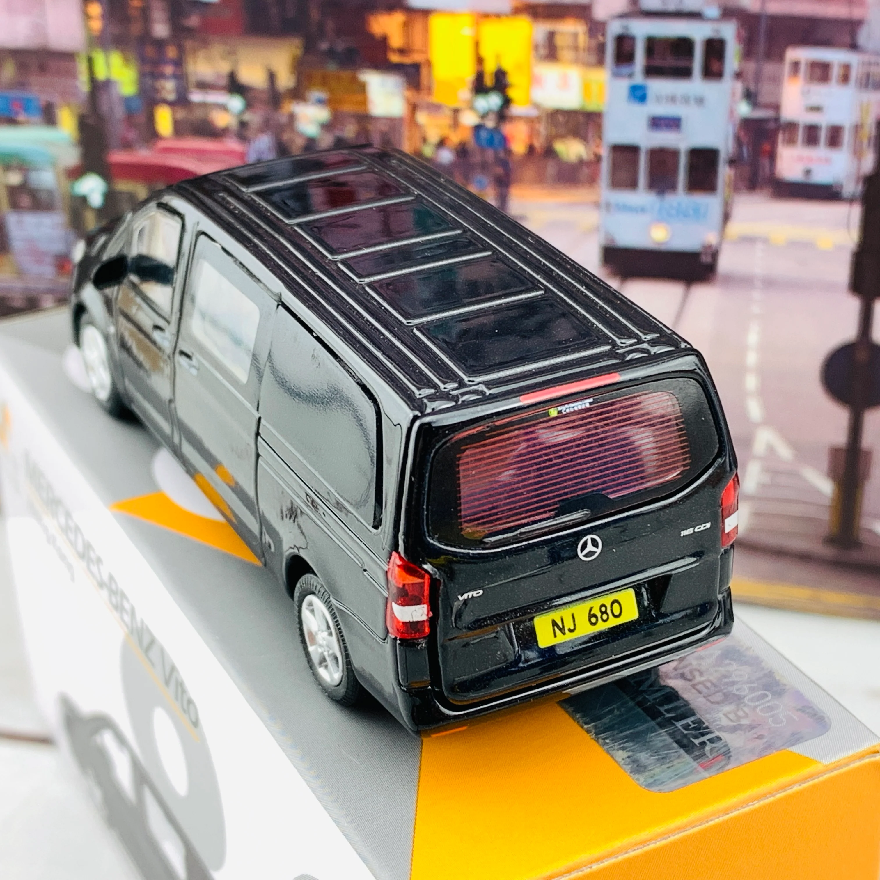 Tiny 微影 83 MERCEDES-BENZ Vito ATC64916 - Image 6