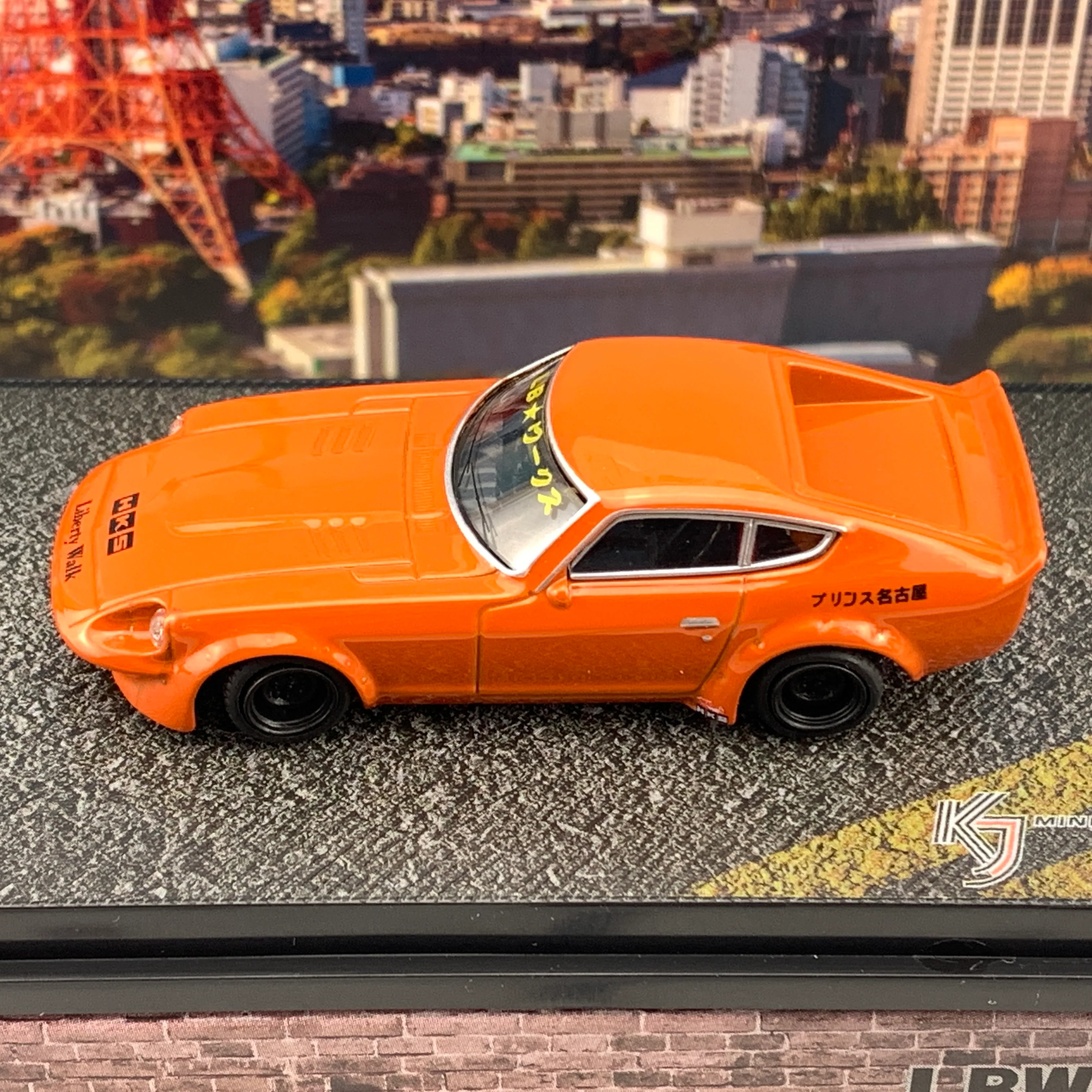 KJ MINIATURES 1/64 LBWK Nissan FairLady S30 Metallic Orange KJ64003OR - Image 5