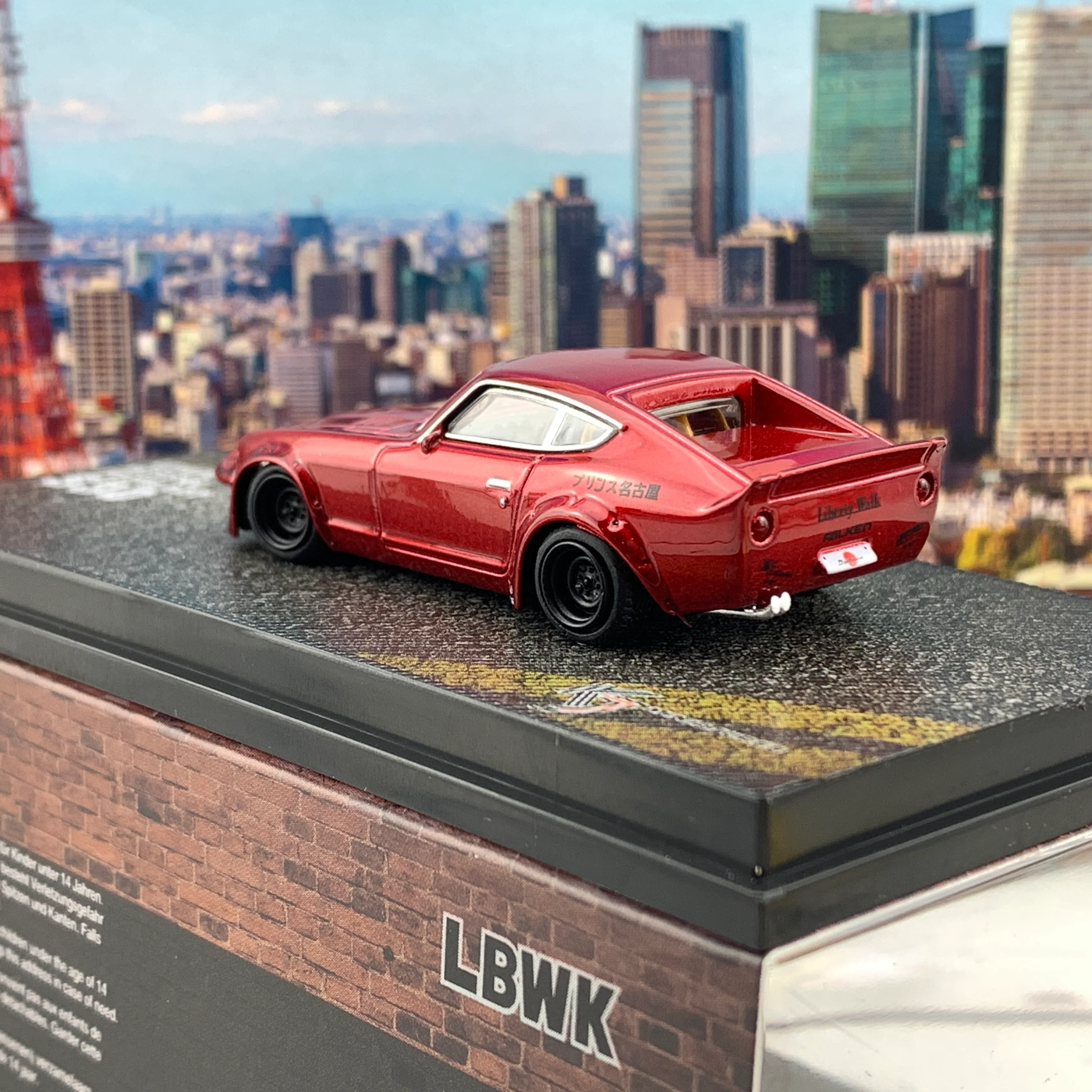 KJ MINIATURES 1/64 LBWK Nissan FairLady S30 Metallic Red KJ64003R - Image 4