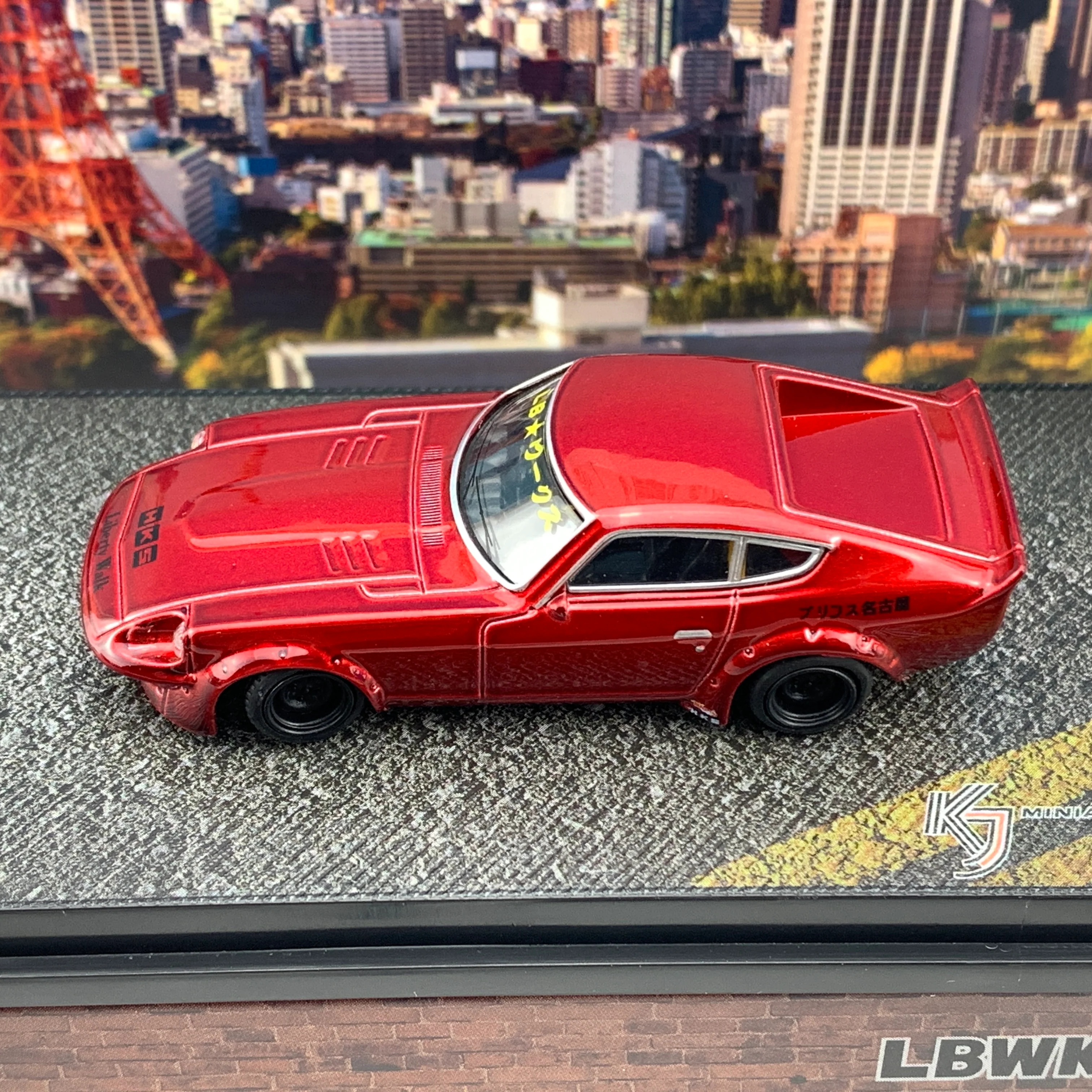 KJ MINIATURES 1/64 LBWK Nissan FairLady S30 Metallic Red KJ64003R - Image 5