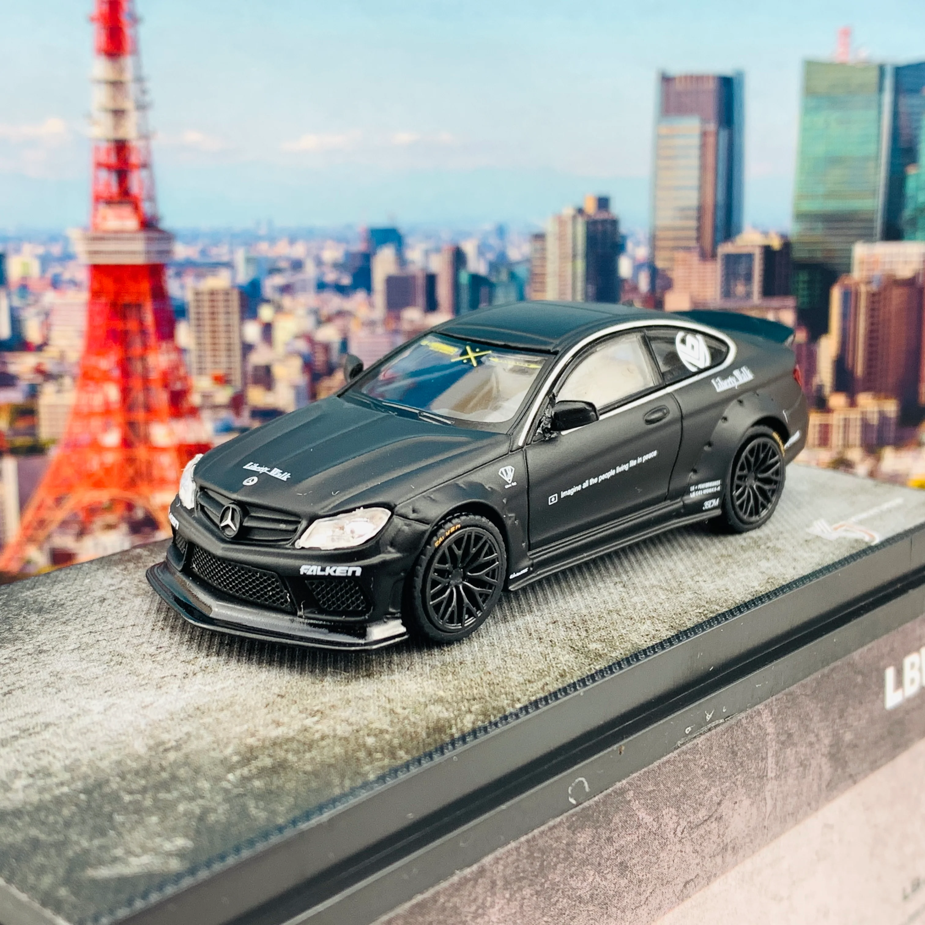 KJ MINIATURES 1/64 LBWK Mercedes-Benz C63 Coupe Matte Black KJ64001BK - Image 2