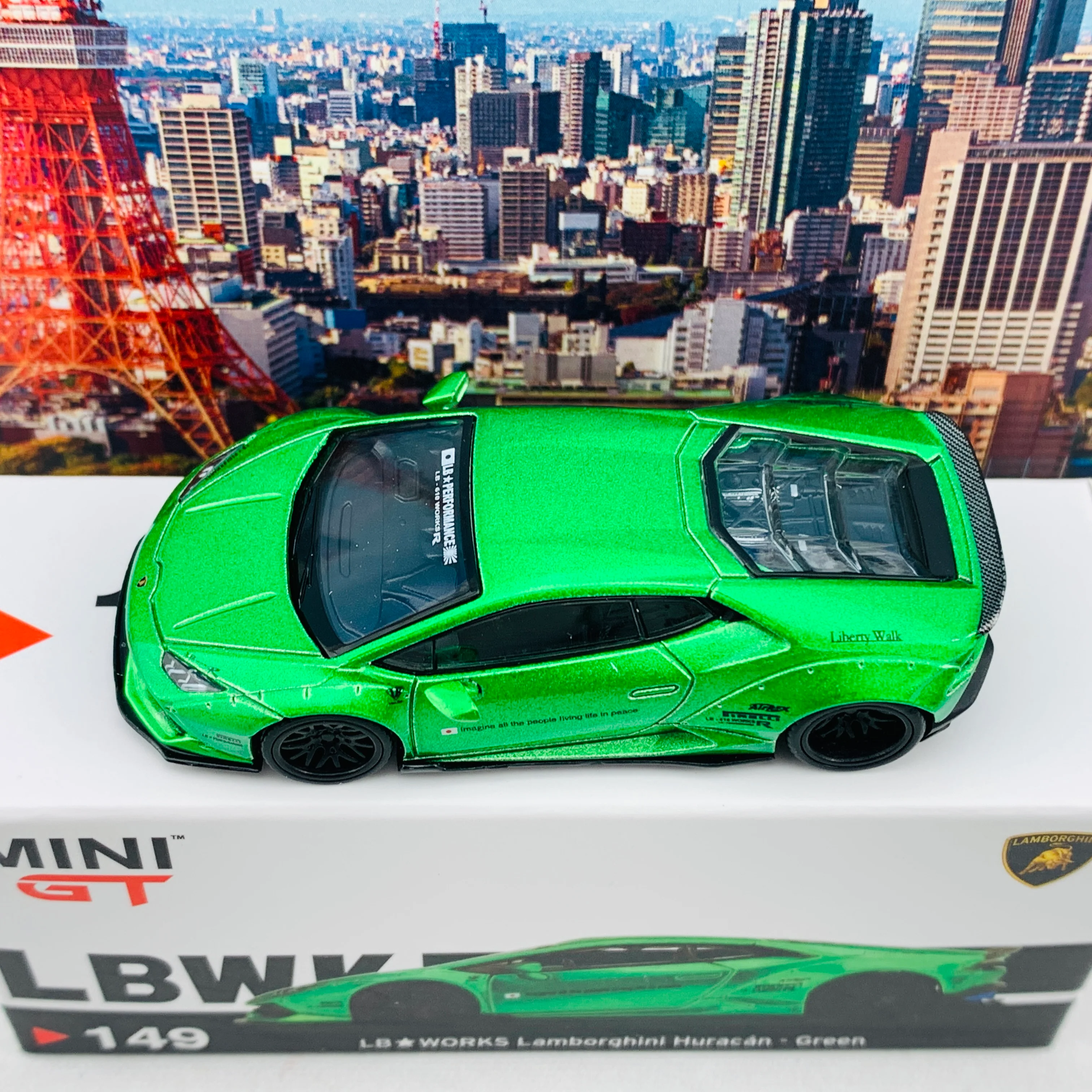 MINI GT 1/64 LB WORKS Lamborghini Huracan Version 2 Green LHD MGT00149-L - Image 3