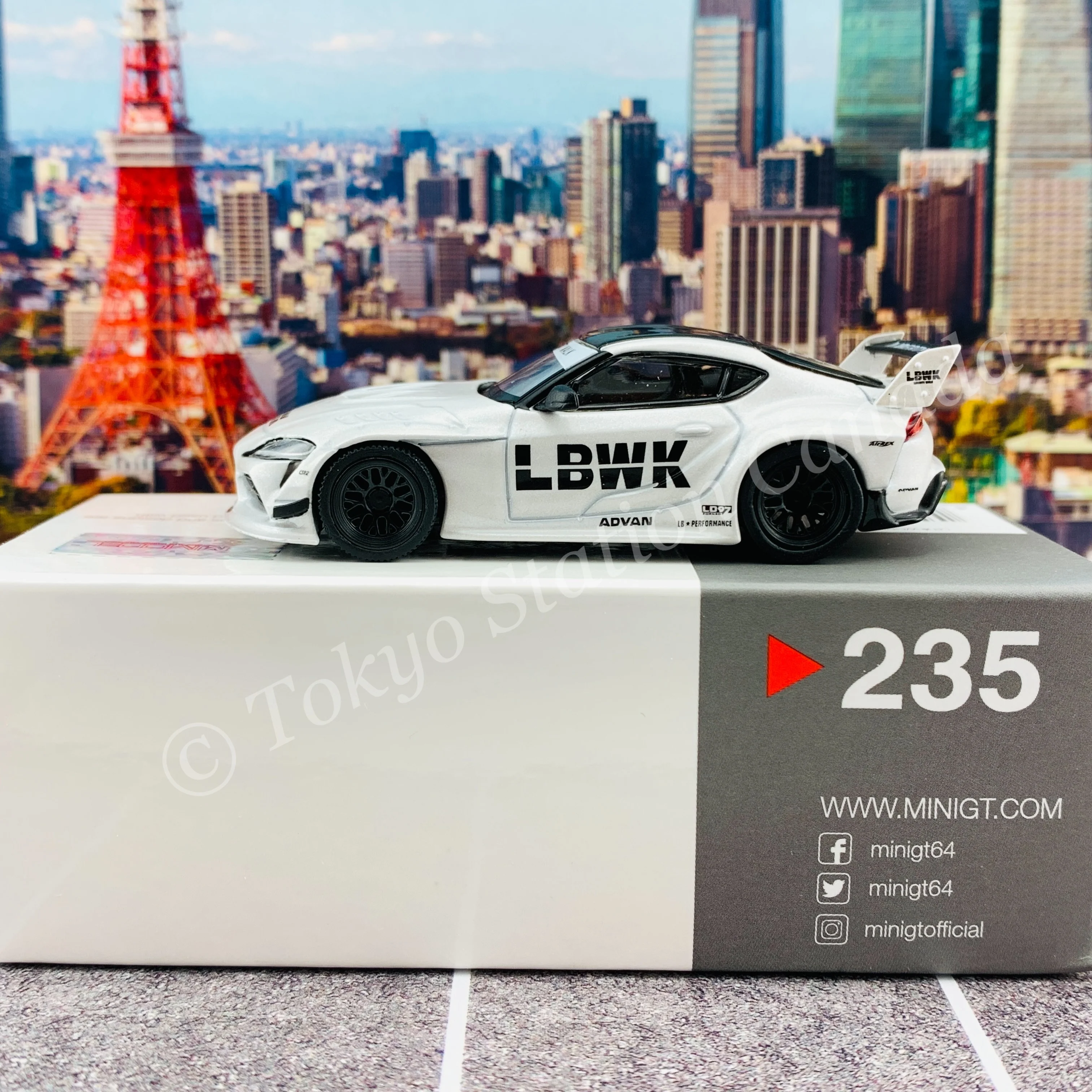 MINI GT 1/64 LB WORKS Toyota GR Supra White RHD MGT00235-R - Image 4