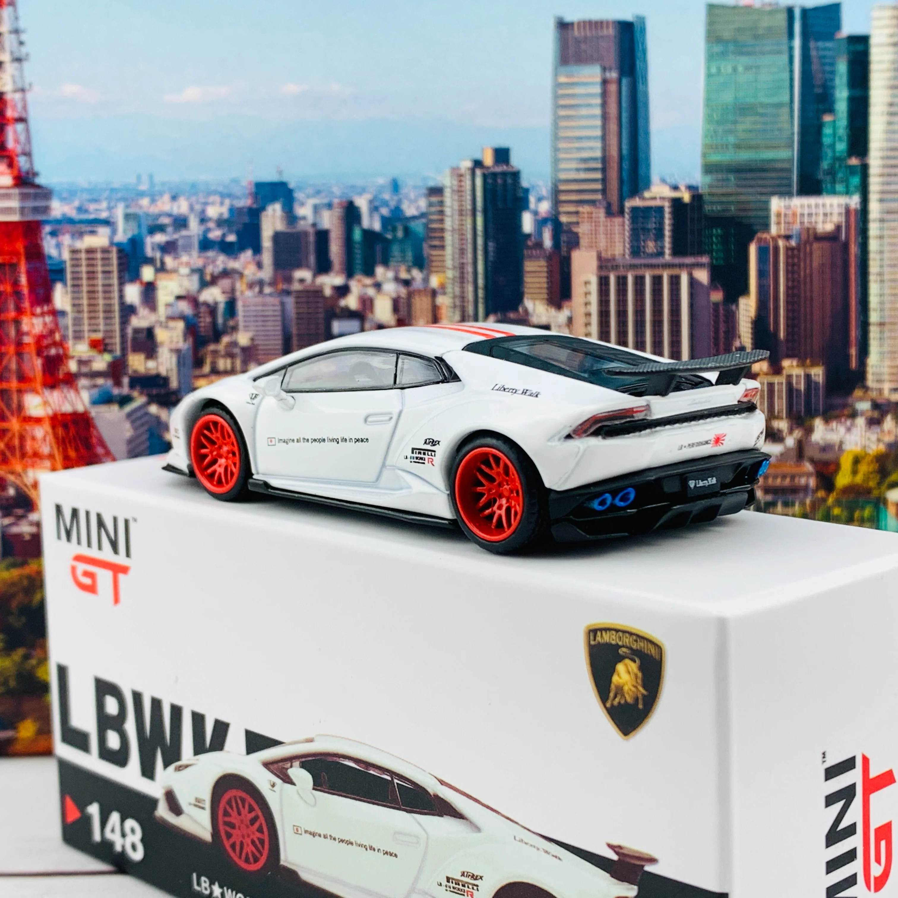 MINI GT 1/64 LB WORKS Lamborghini Huracan Version 1 White w/ Red Stripe LHD MGT00148-L - Image 4