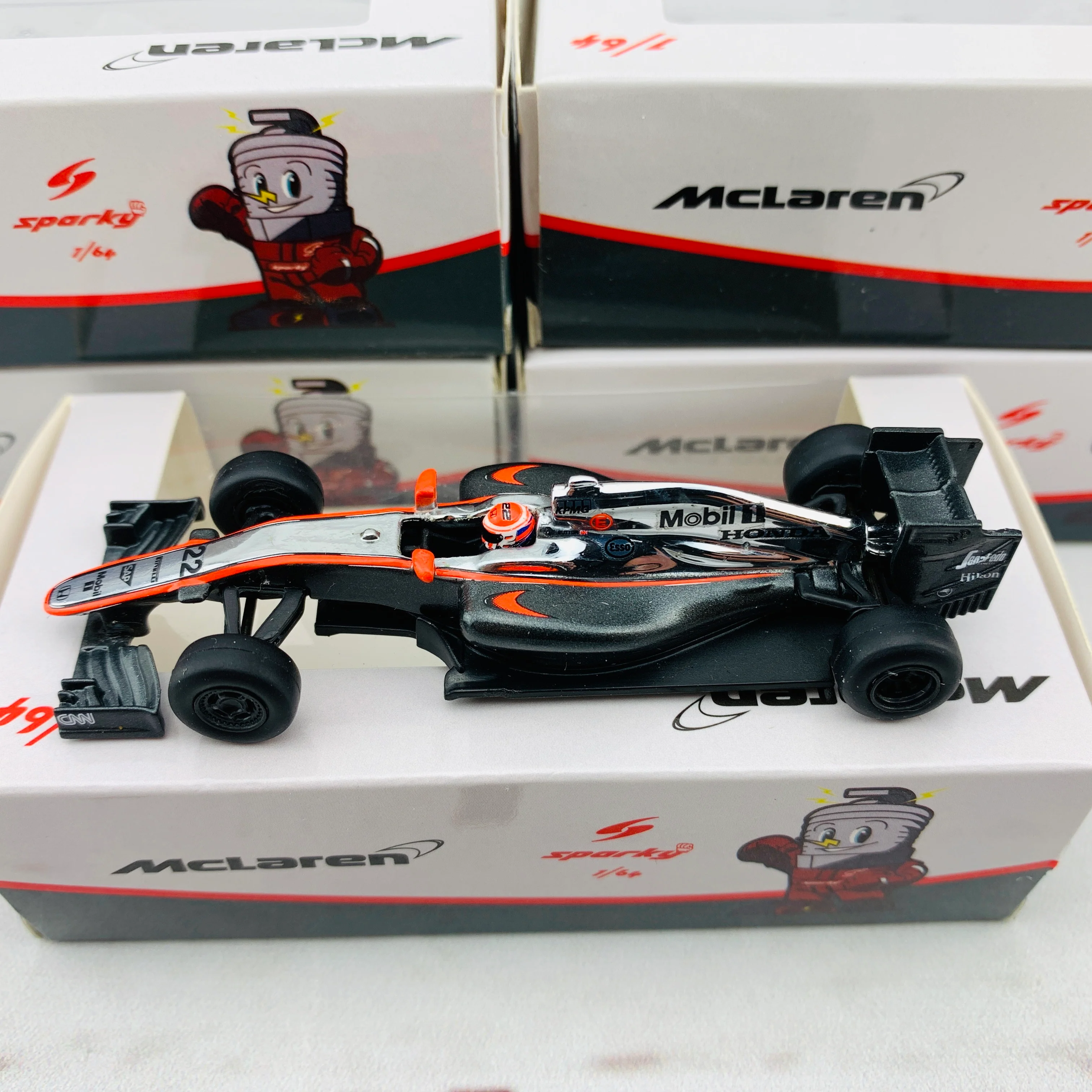 Sparky 1/64 MCLAREN HONDA MP4-30 N.22 CHINESE GP 2015 JENSON BUTTON Y051 - Image 3