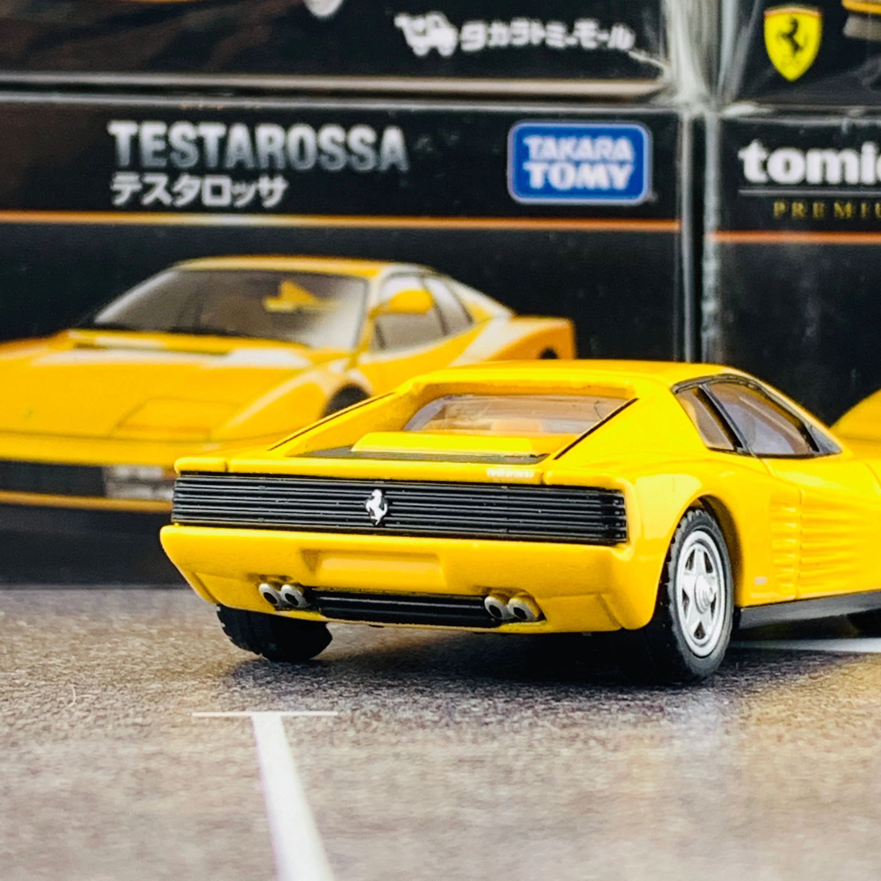 TAKARA TOMY MALL ORIGINAL TOMICA PREMIUM TESTAROSSA - Image 4