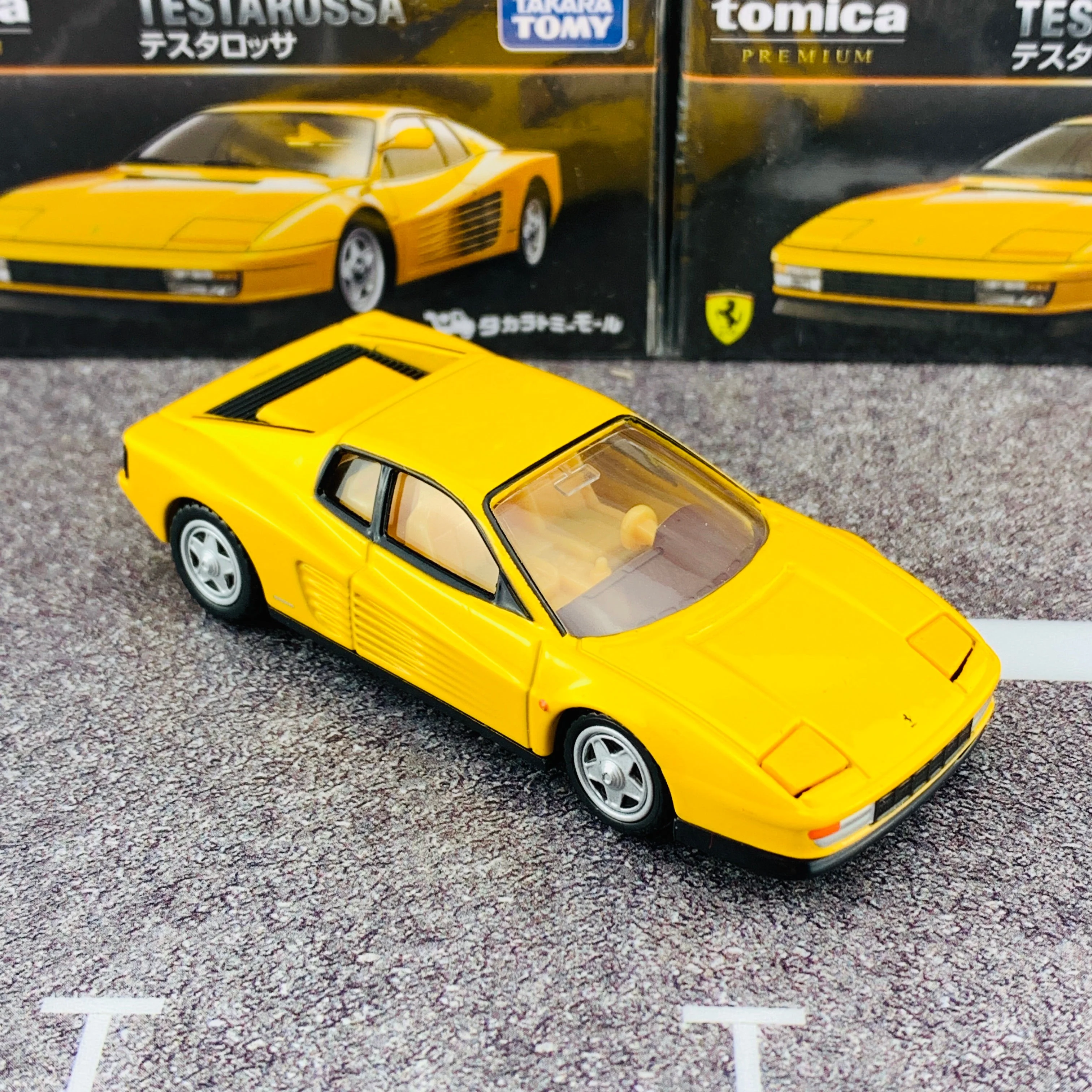 TAKARA TOMY MALL ORIGINAL TOMICA PREMIUM TESTAROSSA - Image 5