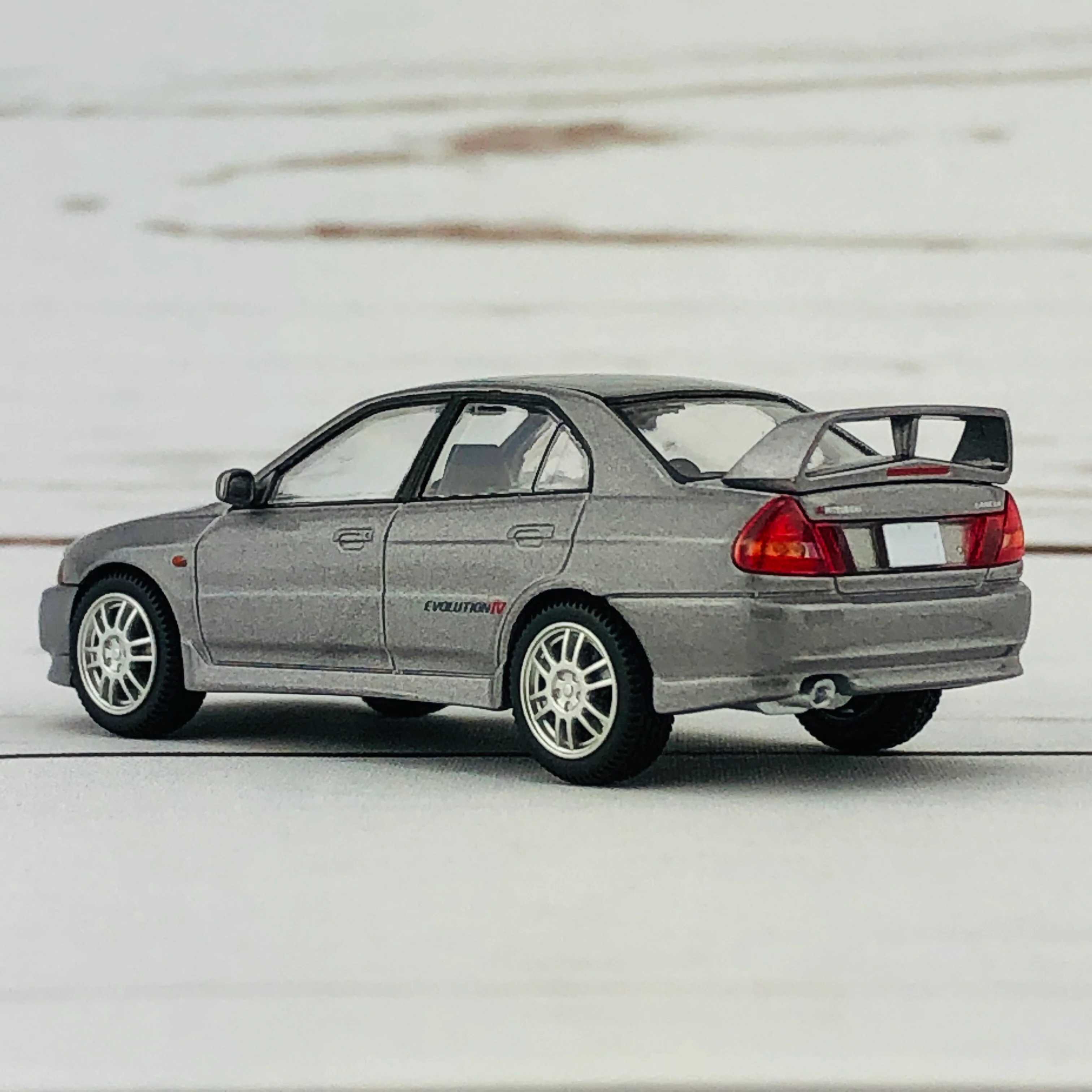 Tomica Limited Vintage Neo Mitsubishi Lancer Evolution IV GSR Silver (1996) LV-N186a - Image 6