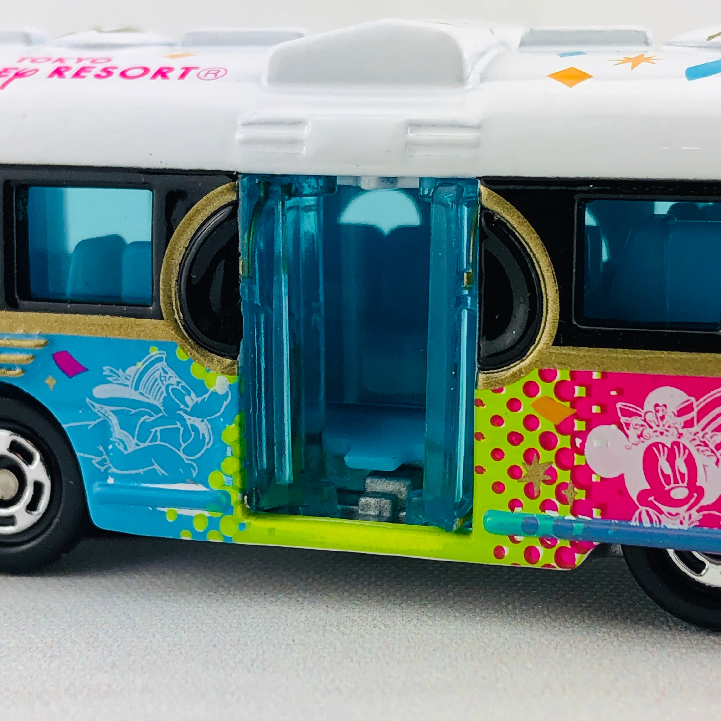Tomica Disney Resort Cruiser 35th Aniversary Collection *Limited Quantity* - Image 10