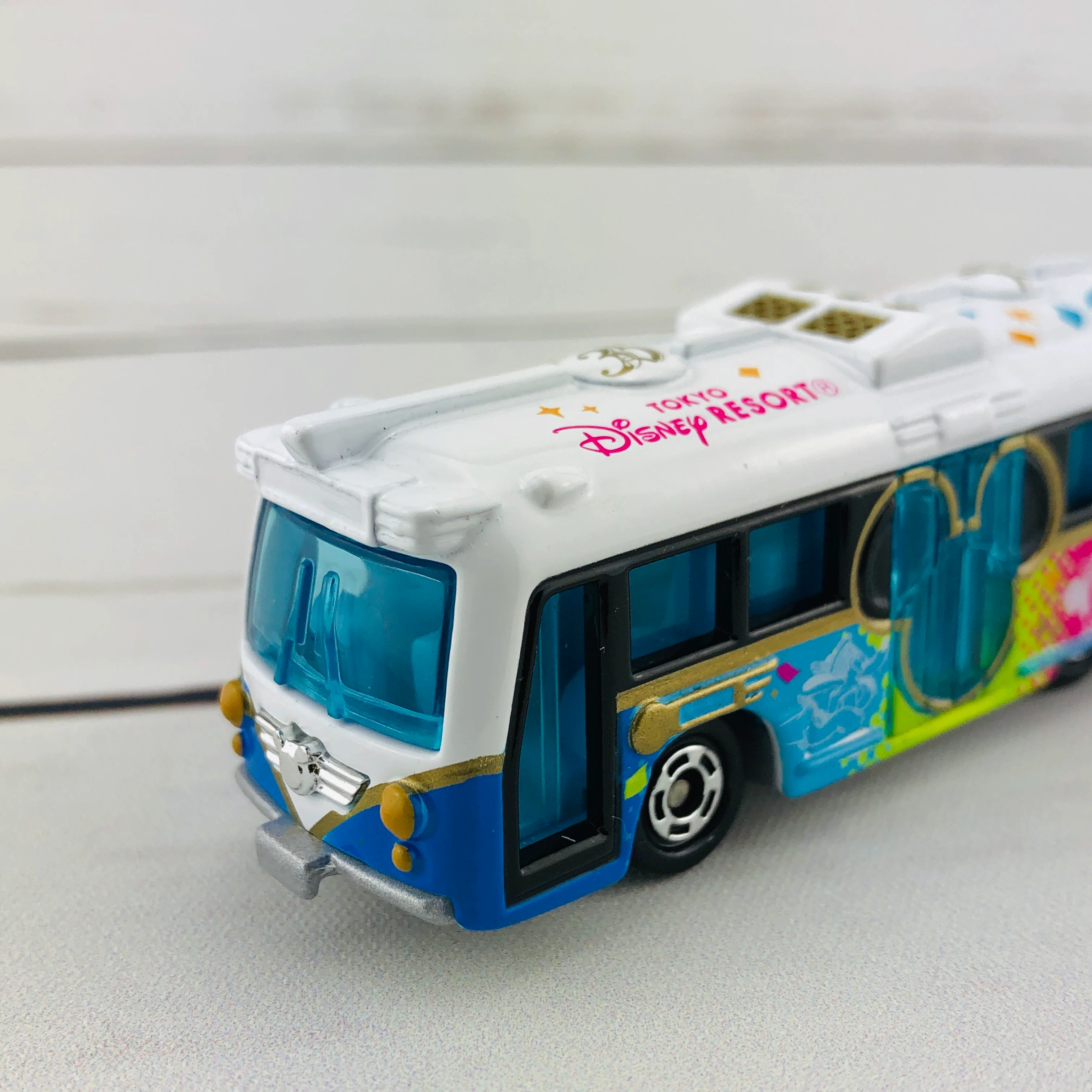 Tomica Disney Resort Cruiser 35th Aniversary Collection *Limited Quantity* - Image 6