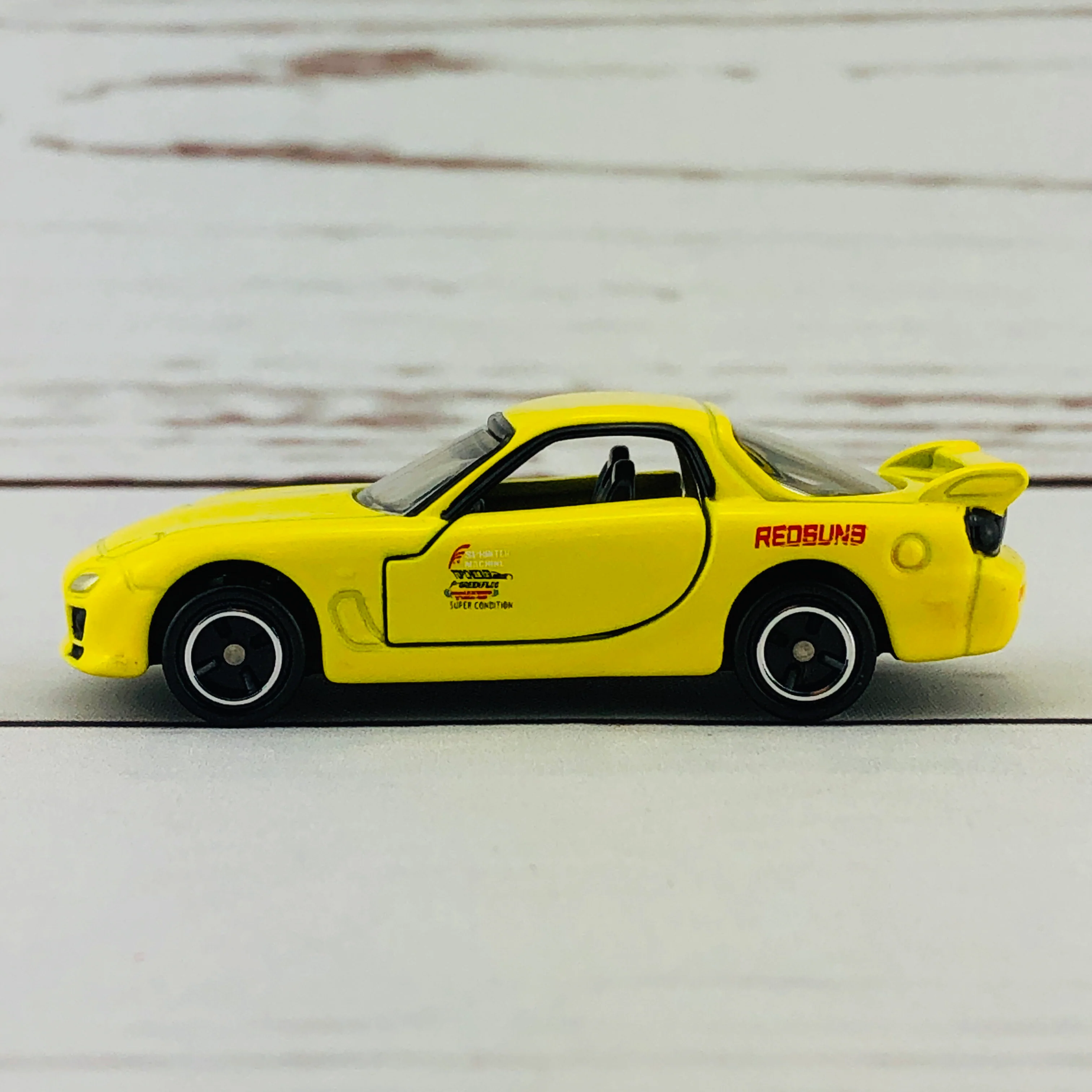 Dream TOMICA Initial D FD3S RX7 - Image 4