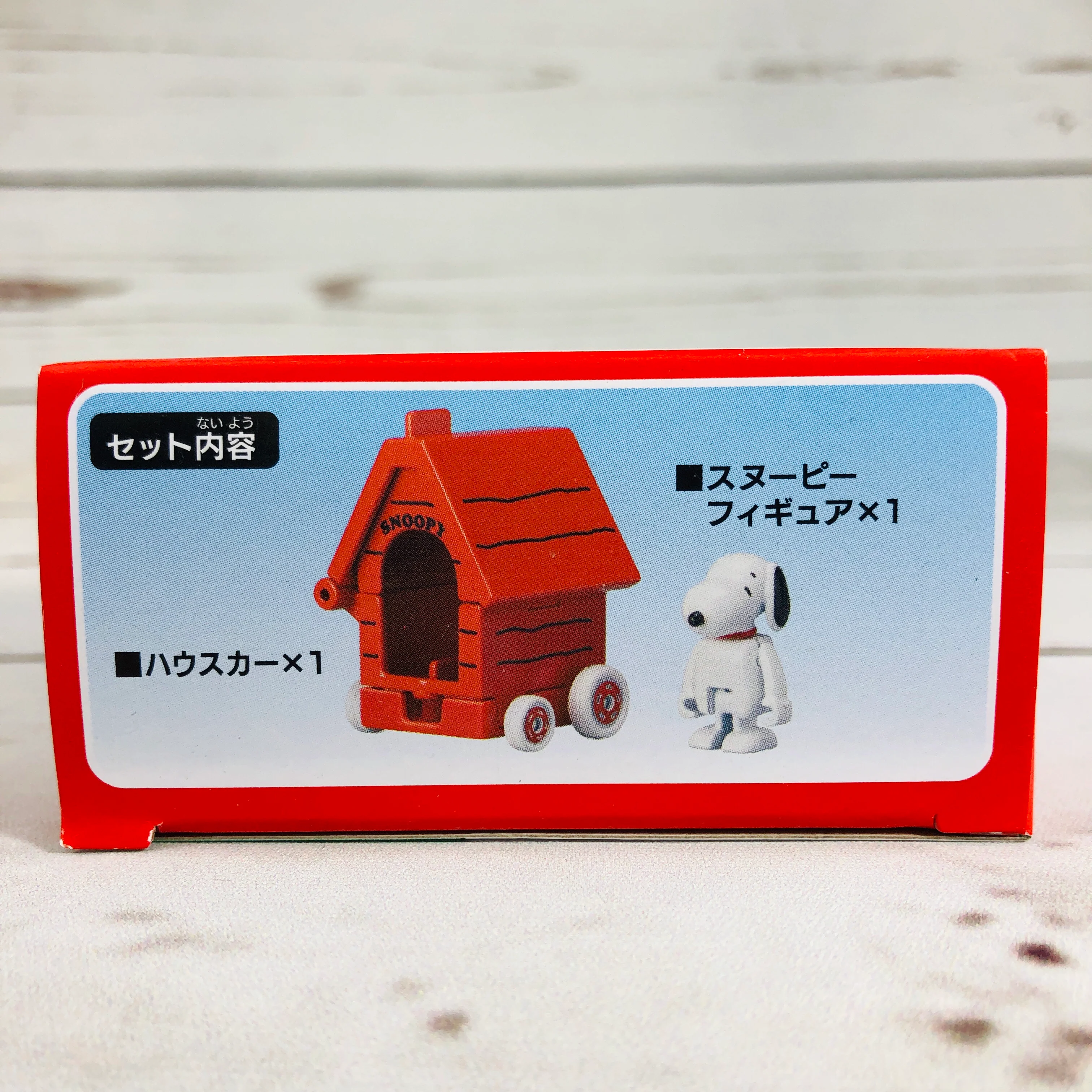 DREAM TOMICA Ride On R01 Snoopy x House Car - Image 9