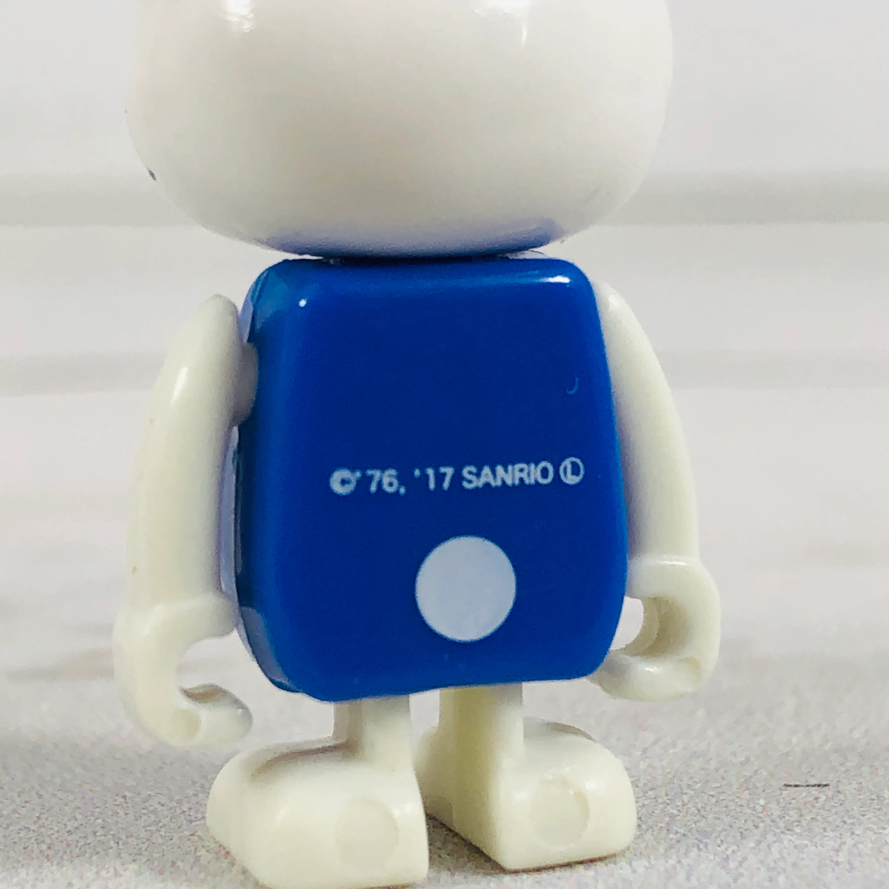 DREAM TOMICA Ride On R02 Hello Kitty x Apple Car - Image 10