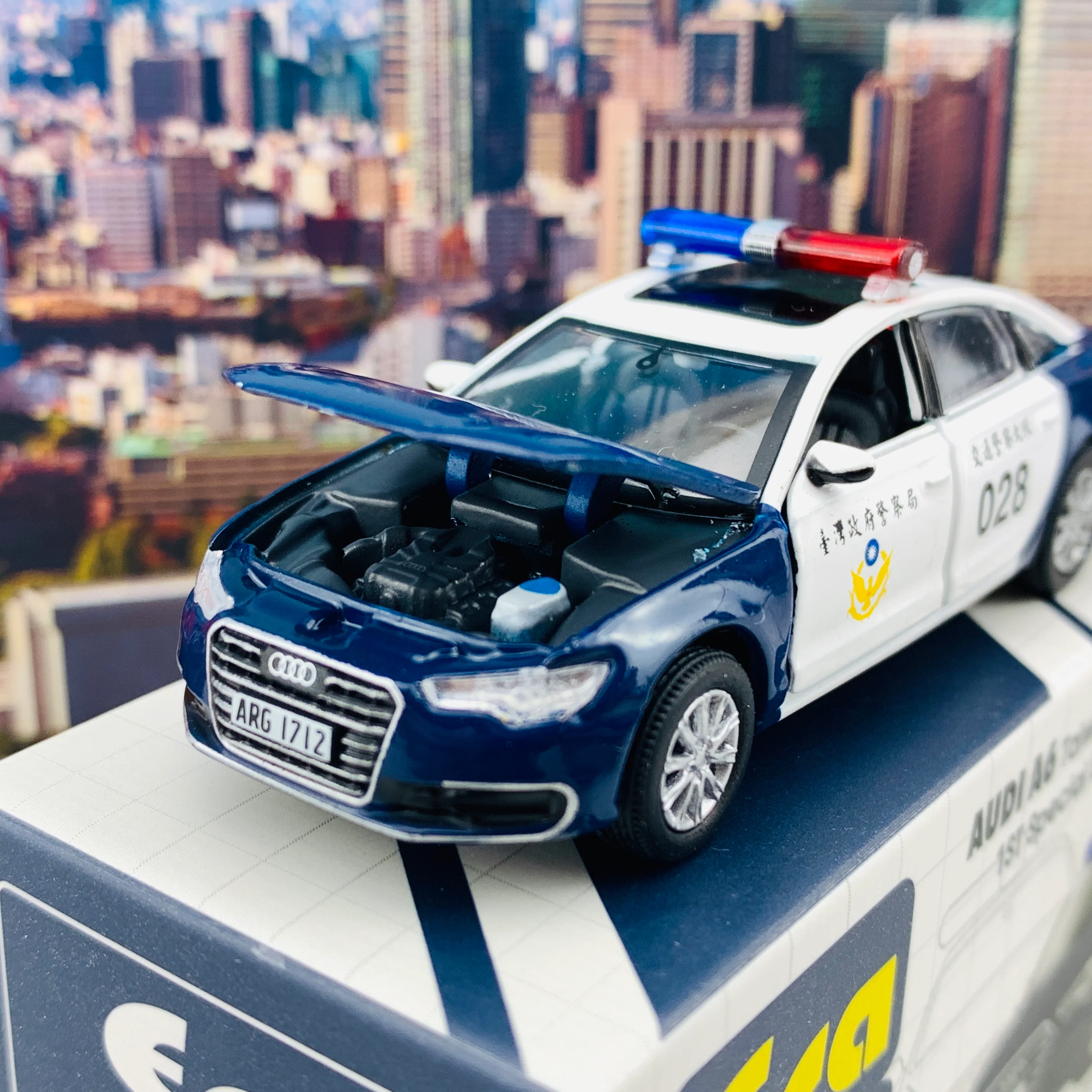 ERA CAR 08 Audi A6 Taiwan Police Car No.28 1ST Special Edition (1/64) AU19A6RF08 - Image 4