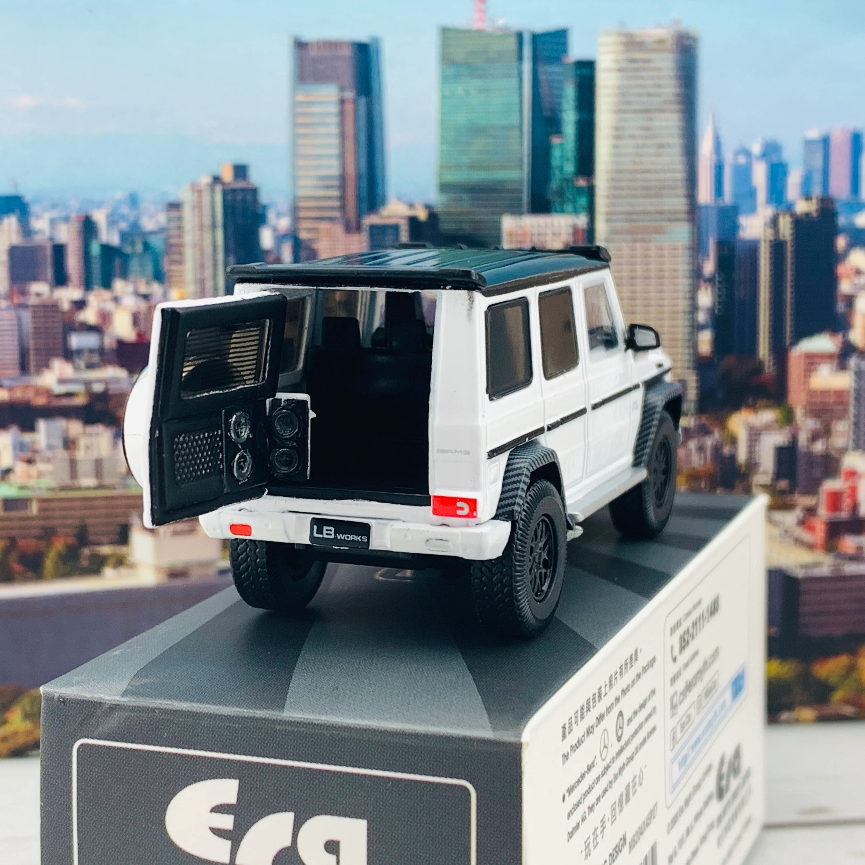 ERA CAR 1/64 LB WORKS Mercedes Benz AMG G63 White MB204X4SP27 - Image 6