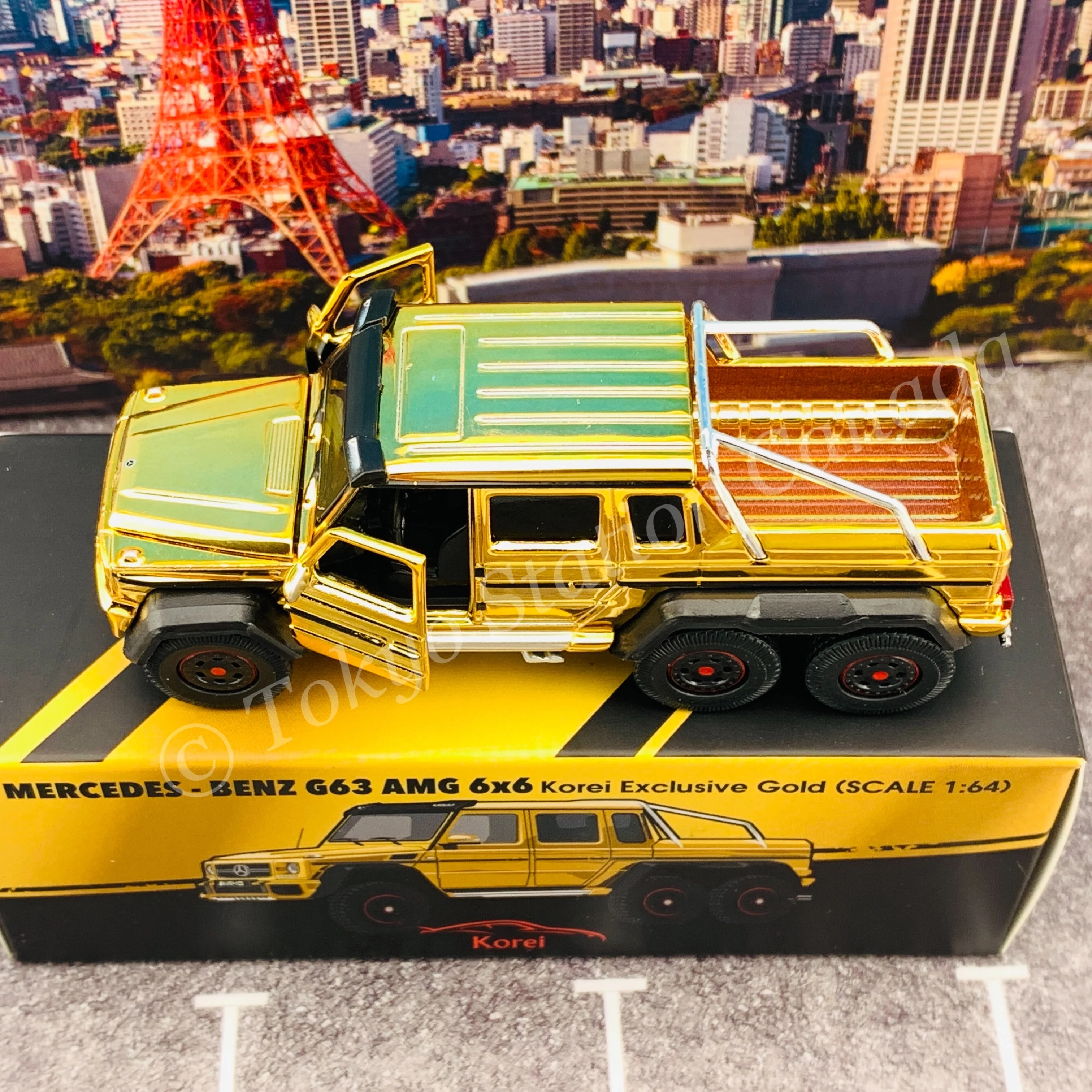 ERA CAR 1/64 Mercedes-Benz G63 6x6 Korei Exclusive Gold ESP03 - Image 3