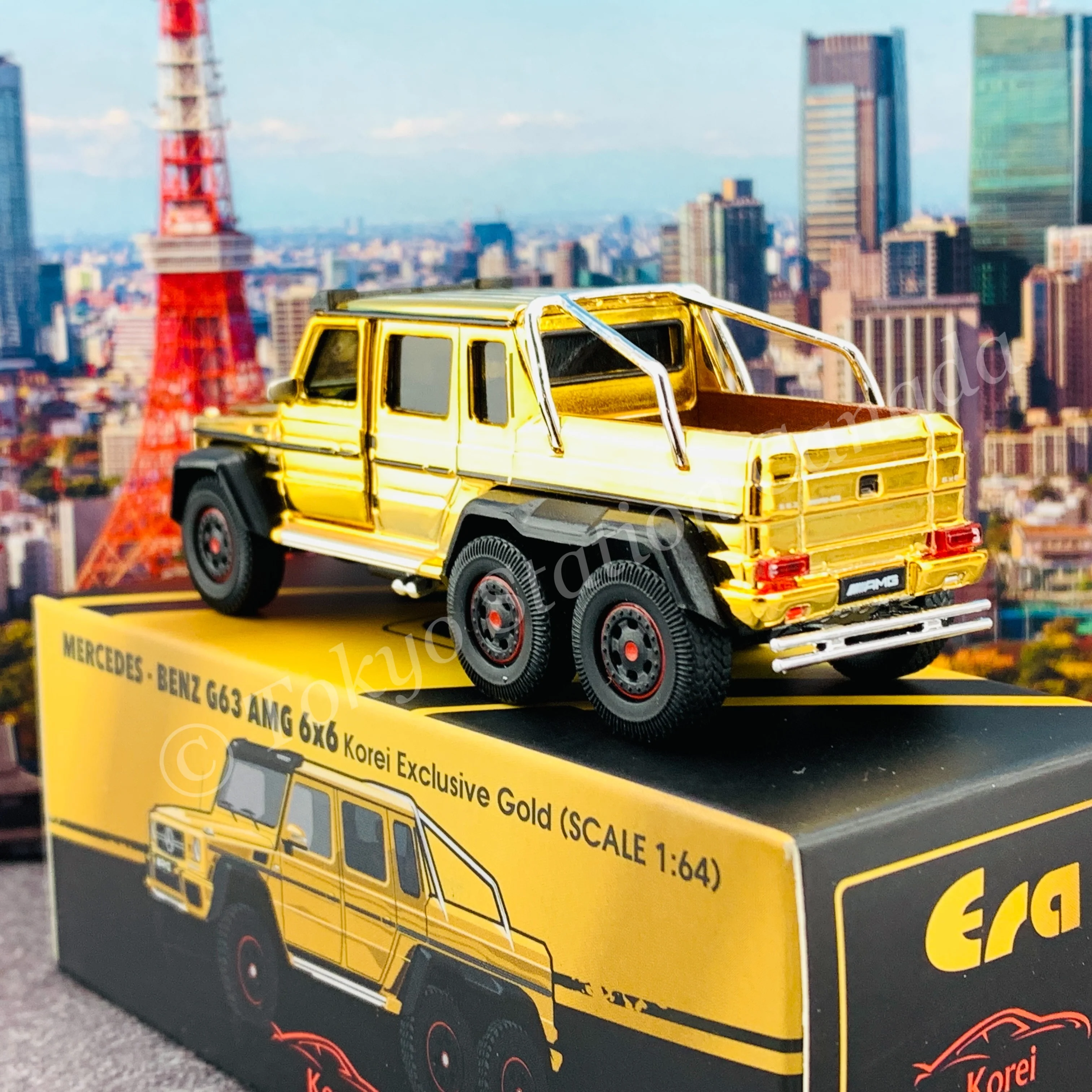ERA CAR 1/64 Mercedes-Benz G63 6x6 Korei Exclusive Gold ESP03 - Image 4