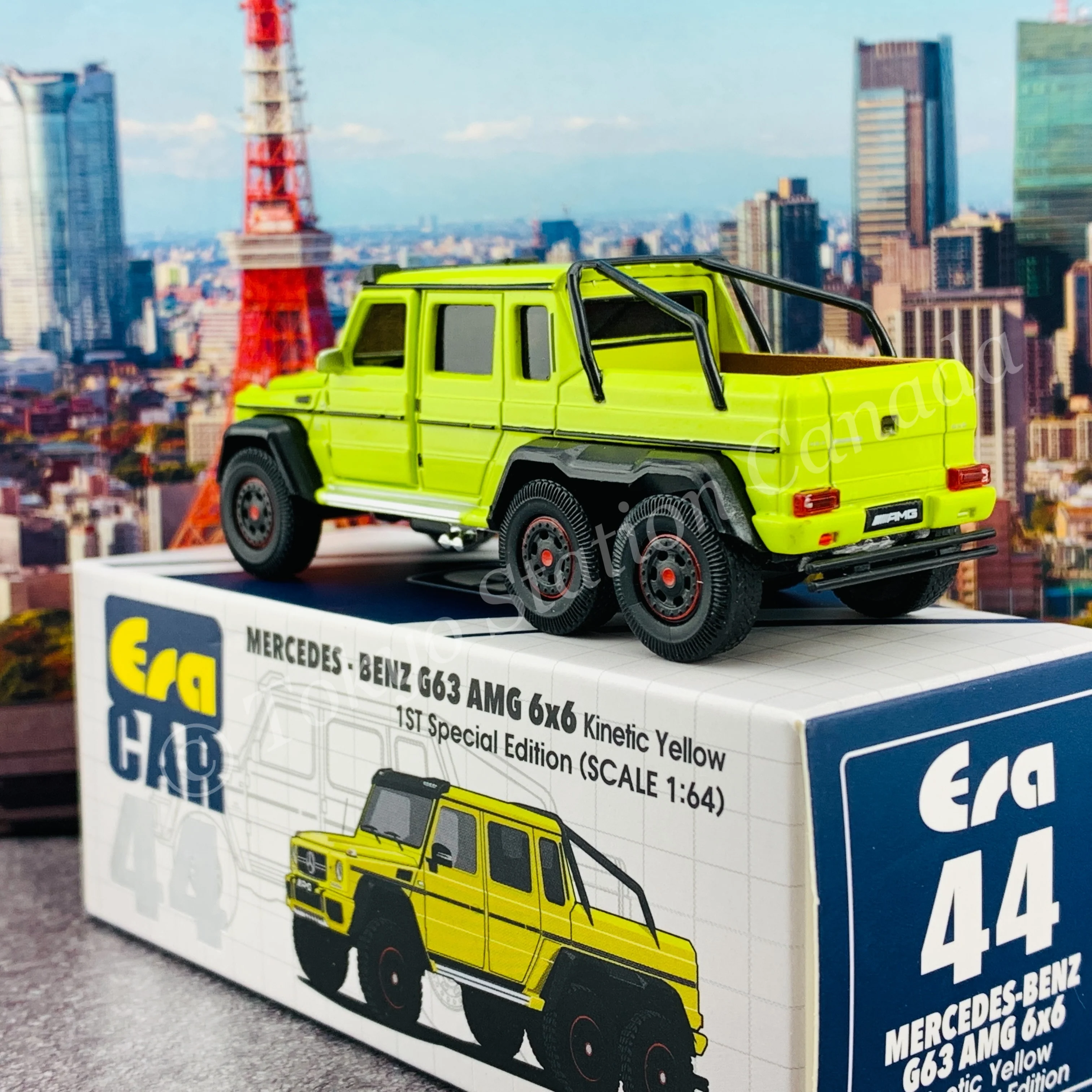 ERA CAR 1/64 Mercedes-Benz G63 AMG 6x6 Kinetic Yellow MB206X6RF44 - Image 5