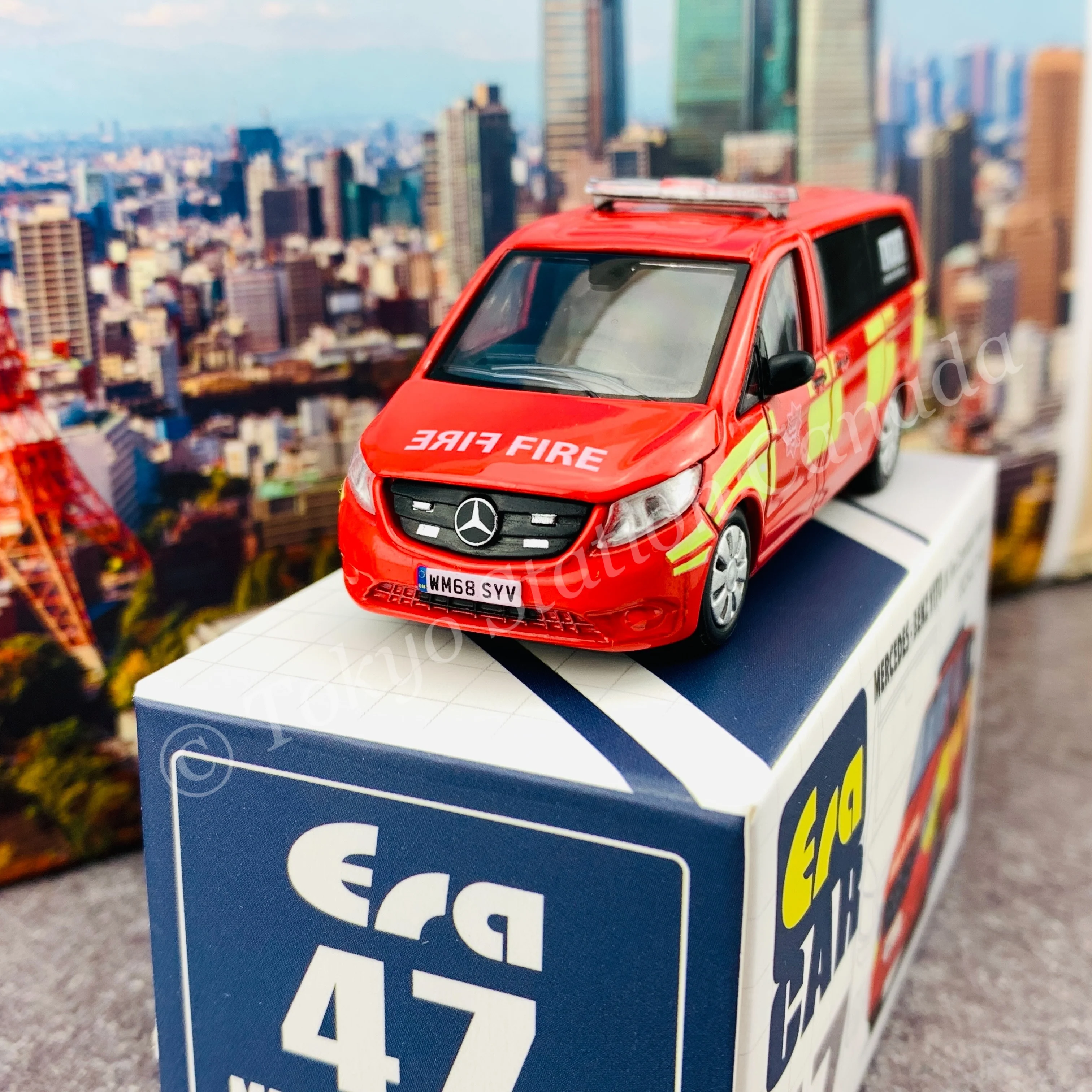 ERA CAR 1/64 Mercedes-Benz Vito UK Fire Command Vehicle MB20VITRN47 - Image 4