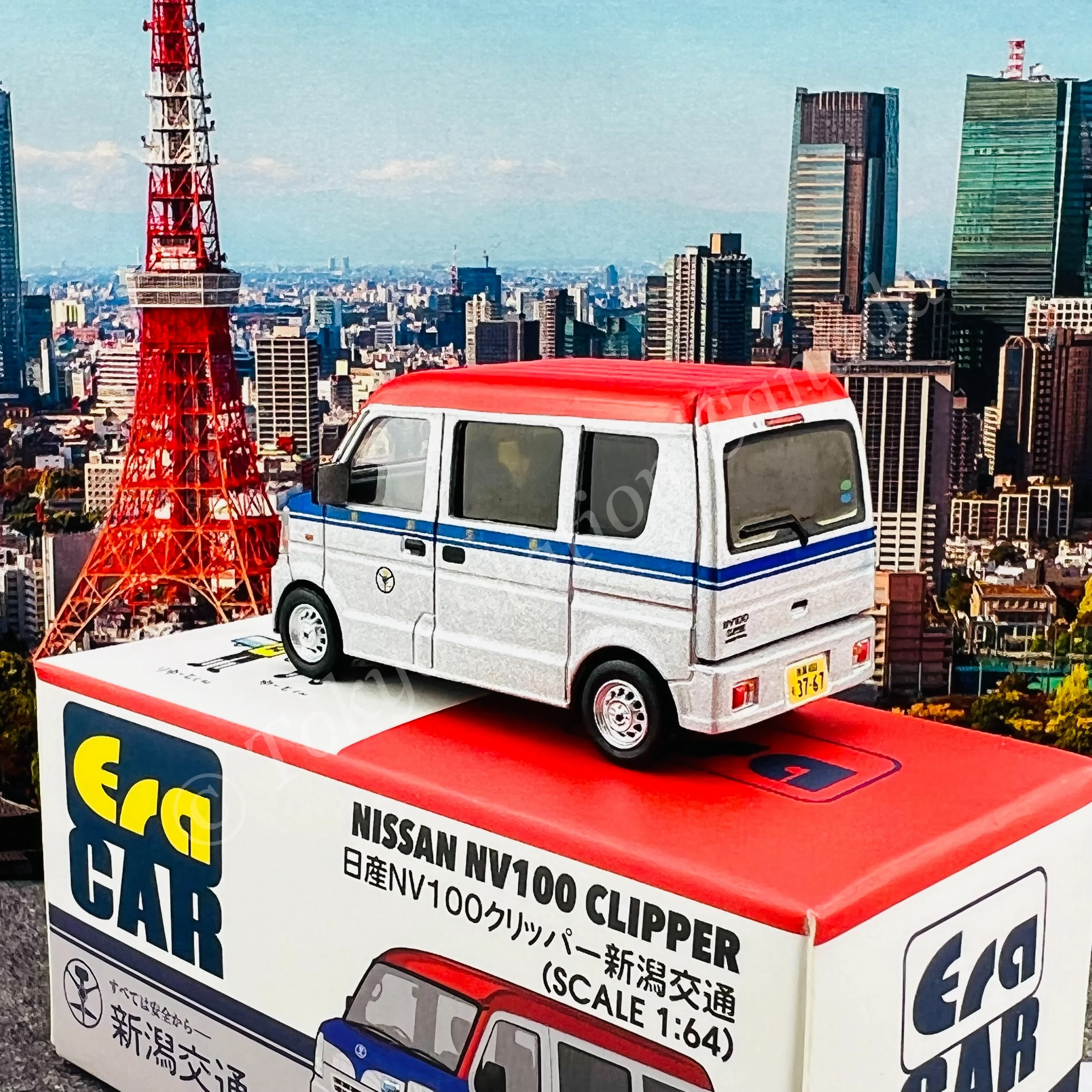 ERA CAR 1/64 NISSAN NV100 CLIPPER Niigata Kotsu (4897099931768) - Image 4