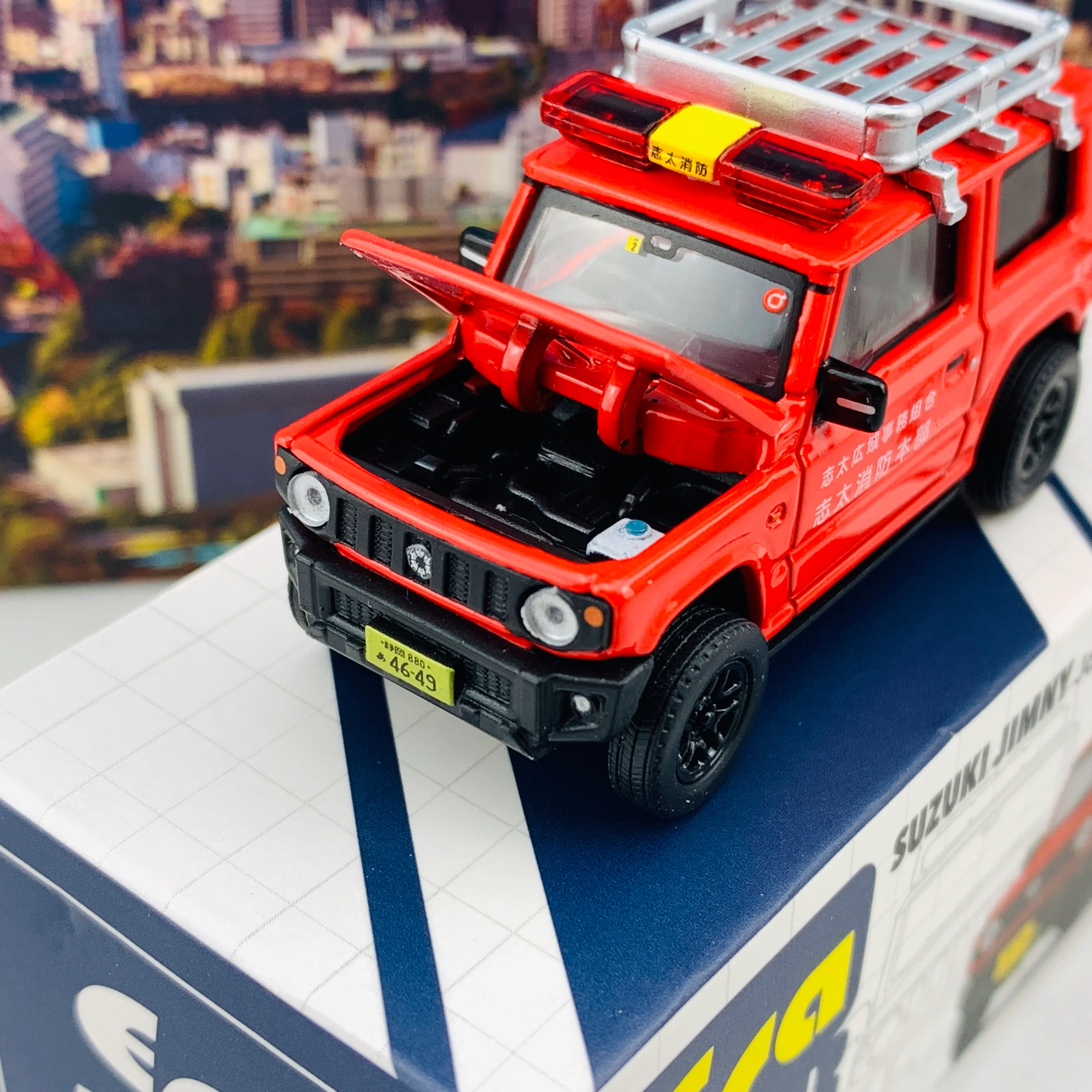 ERA CAR 13 Suzuki Jimny Japan Fire Command Car (1/64) SU19JSRN13 - Image 4