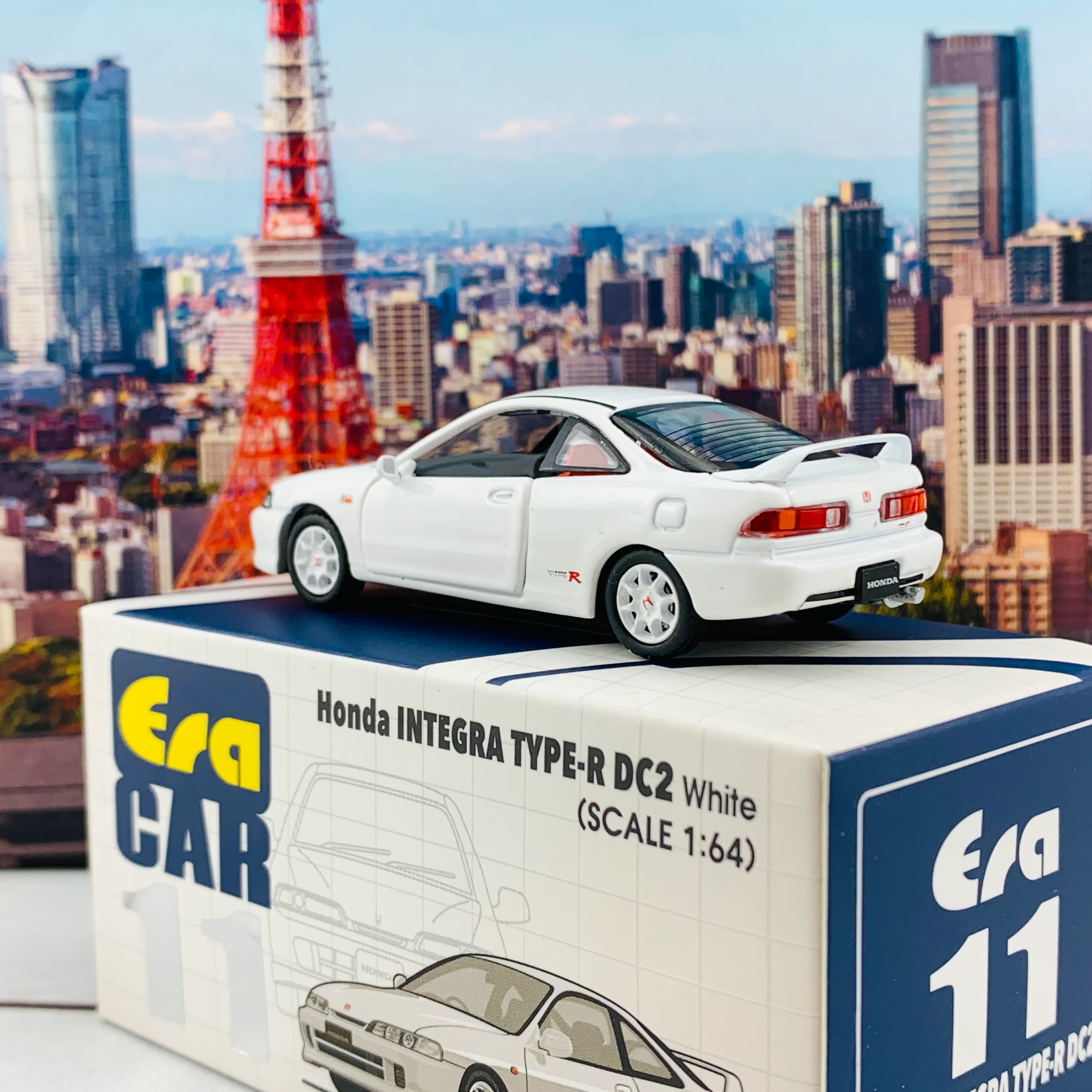ERA CAR 11 1/64 Honda Integra Type-R DC2 White HA20DC2RN11 - Image 5