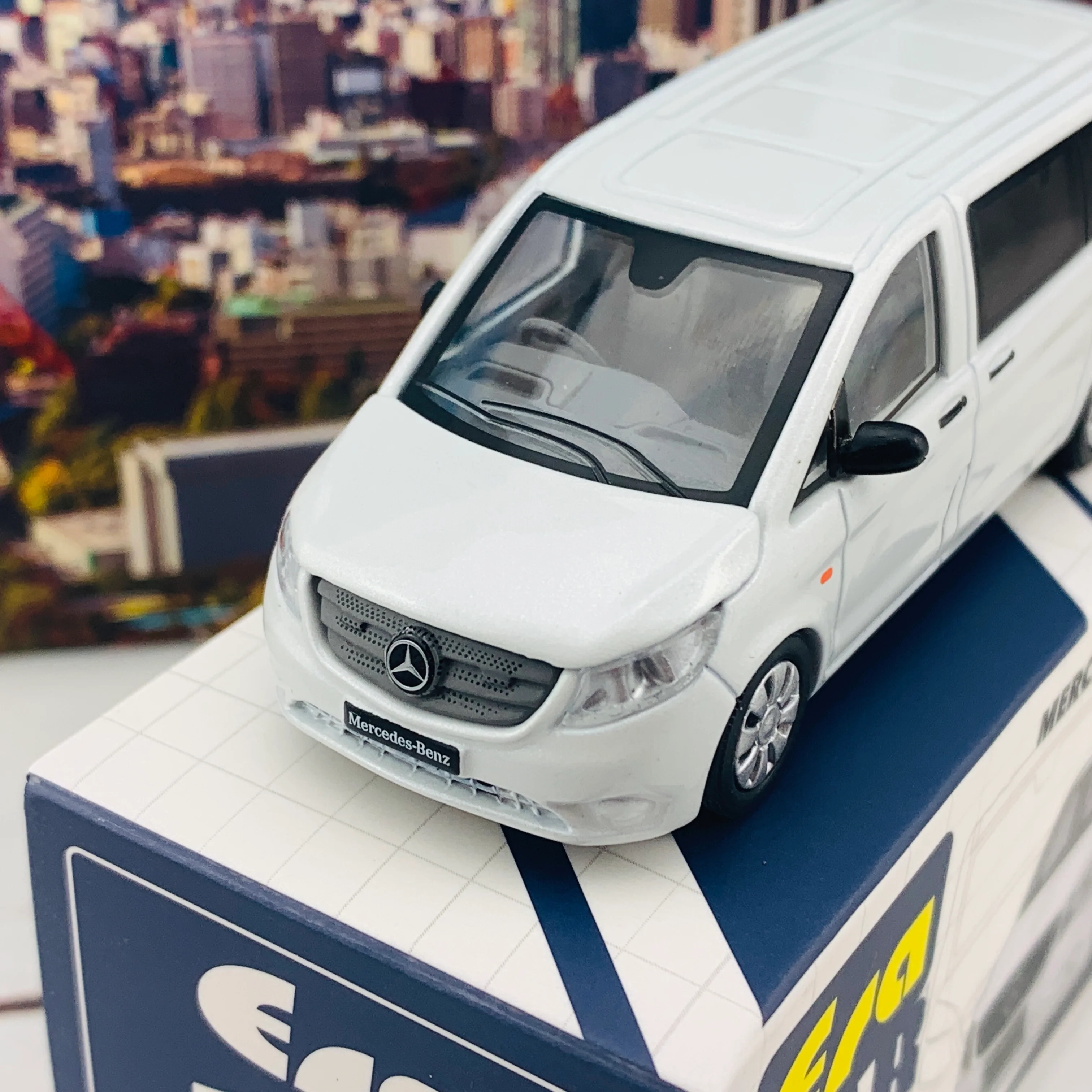 ERA CAR 17 Mercedes Benz Vito White (1/64) MB20VITRF17 - Image 3