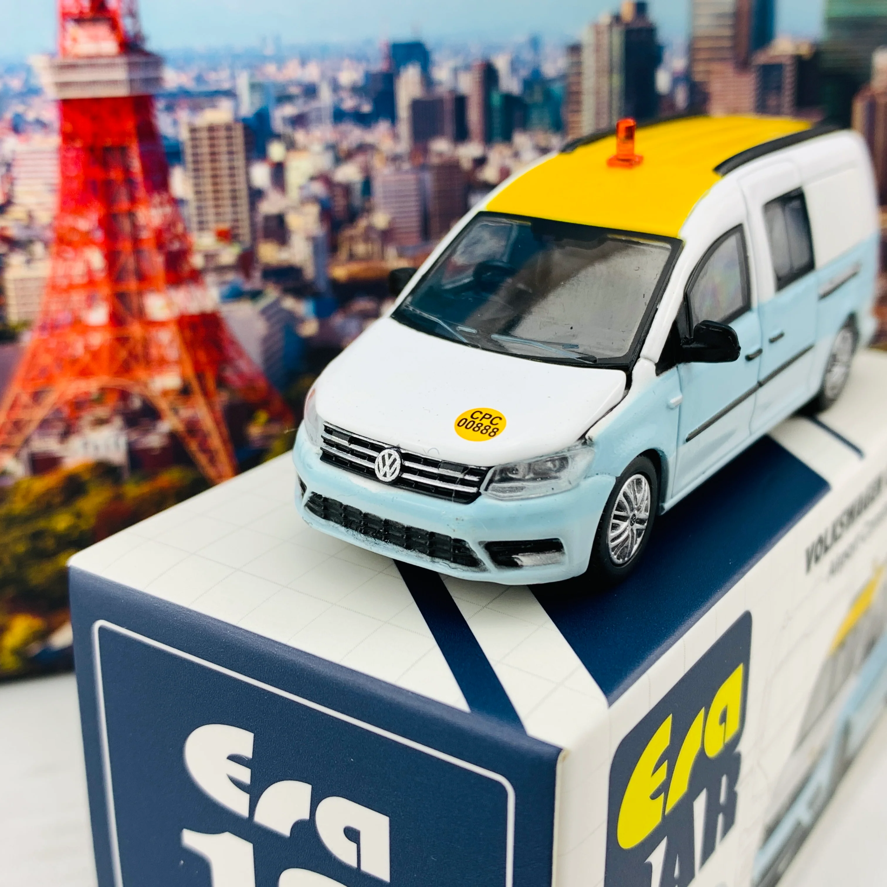 ERA CAR 19 1/64 Volkswagen Caddy Maxi Airport Construction Vehicle VW20CAMRN19 - Image 3