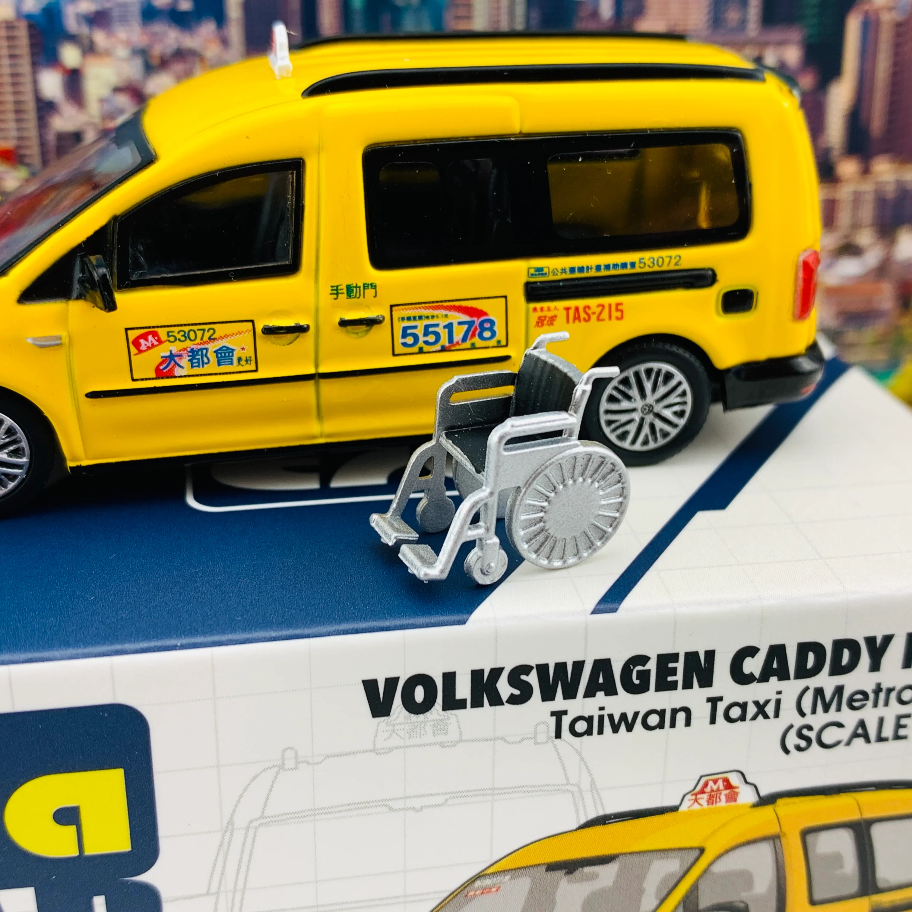ERA CAR 21 1/64 Volkswagen Caddy Maxi Taiwan Taxi VW20CAMRN21 - Image 2
