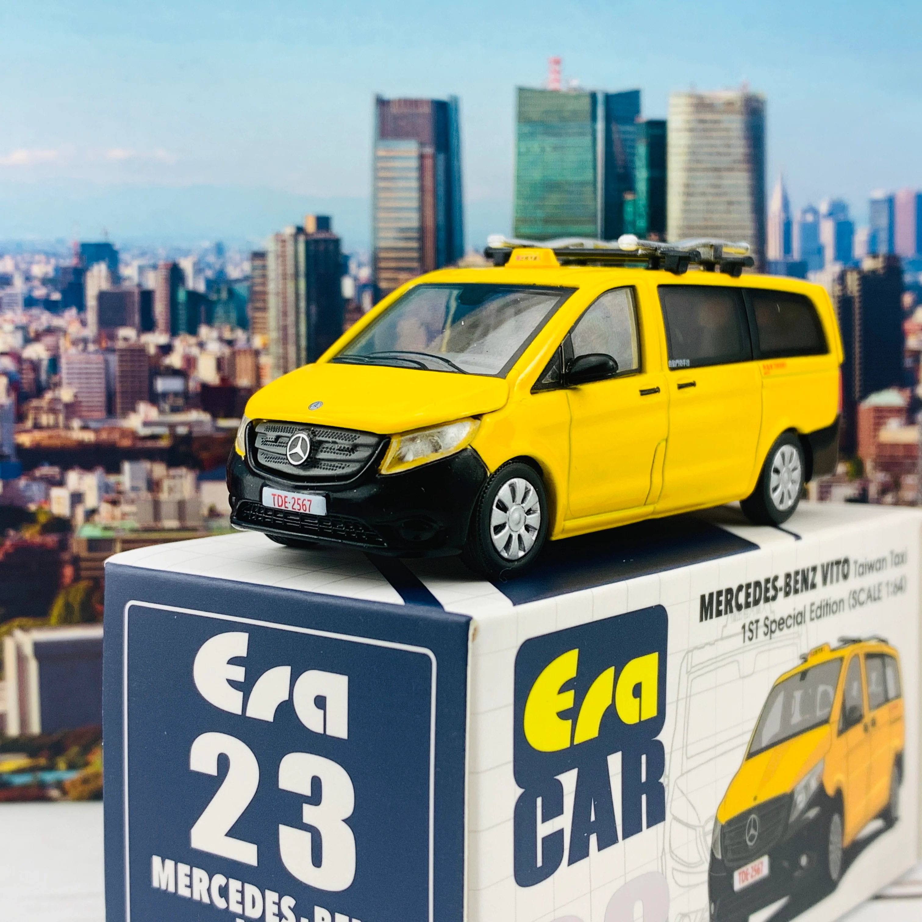 ERA CAR 23 Mercedes Benz Vito Taiwan Taxi 1ST Special Edition (1/64) MB20VITRN17 - Image 2