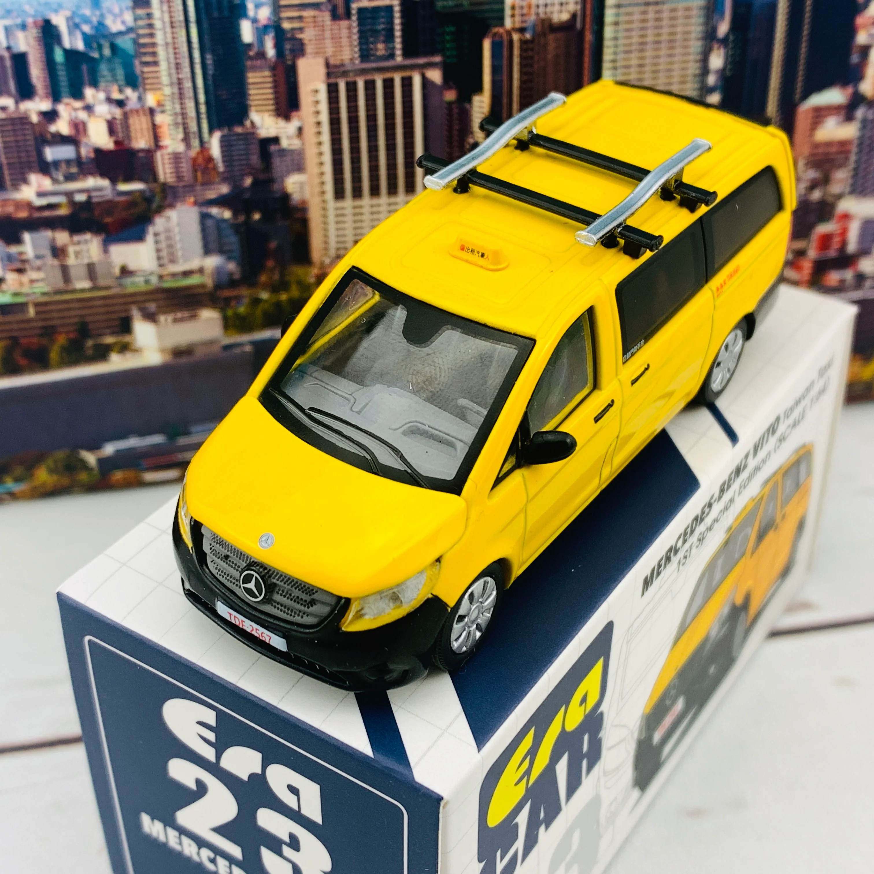 ERA CAR 23 Mercedes Benz Vito Taiwan Taxi 1ST Special Edition (1/64) MB20VITRN17 - Image 3