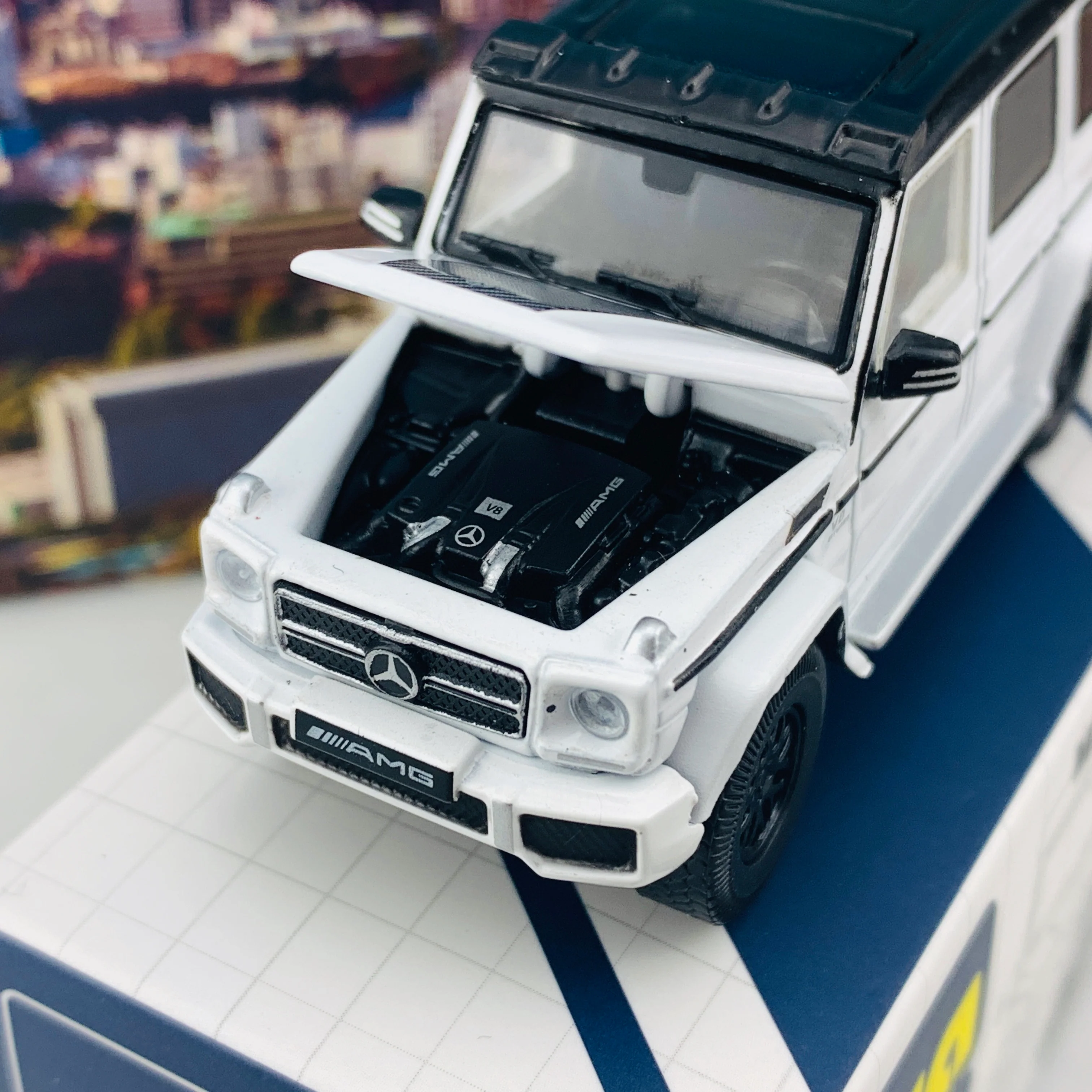 ERA CAR 24 Mercedes Benz AMG G63 1ST Special Edition White (1/64 ) MB204X4RF24 - Image 4