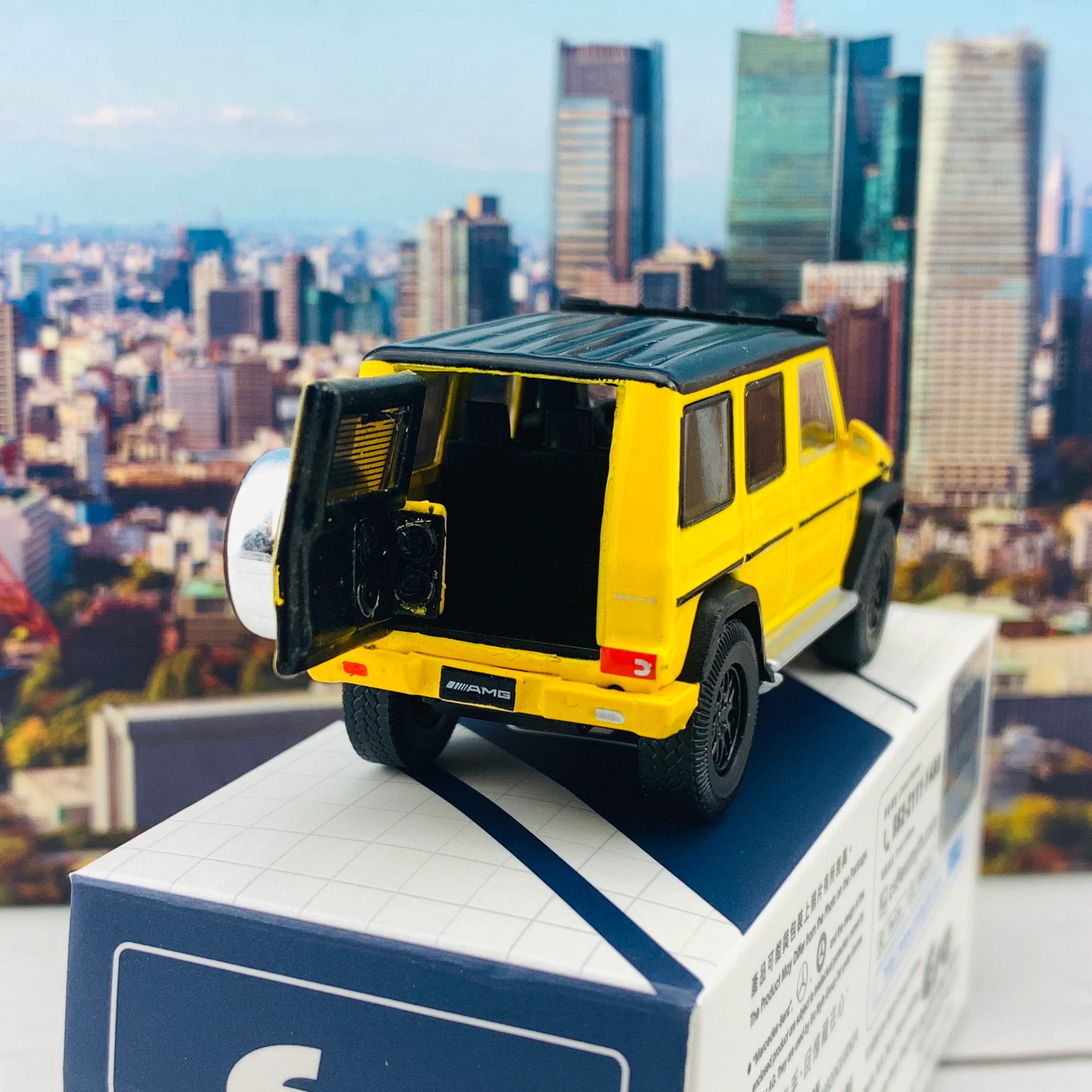 ERA CAR 24 Mercedes Benz AMG G63 Yellow (1/64) MB204X4RN24 - Image 6