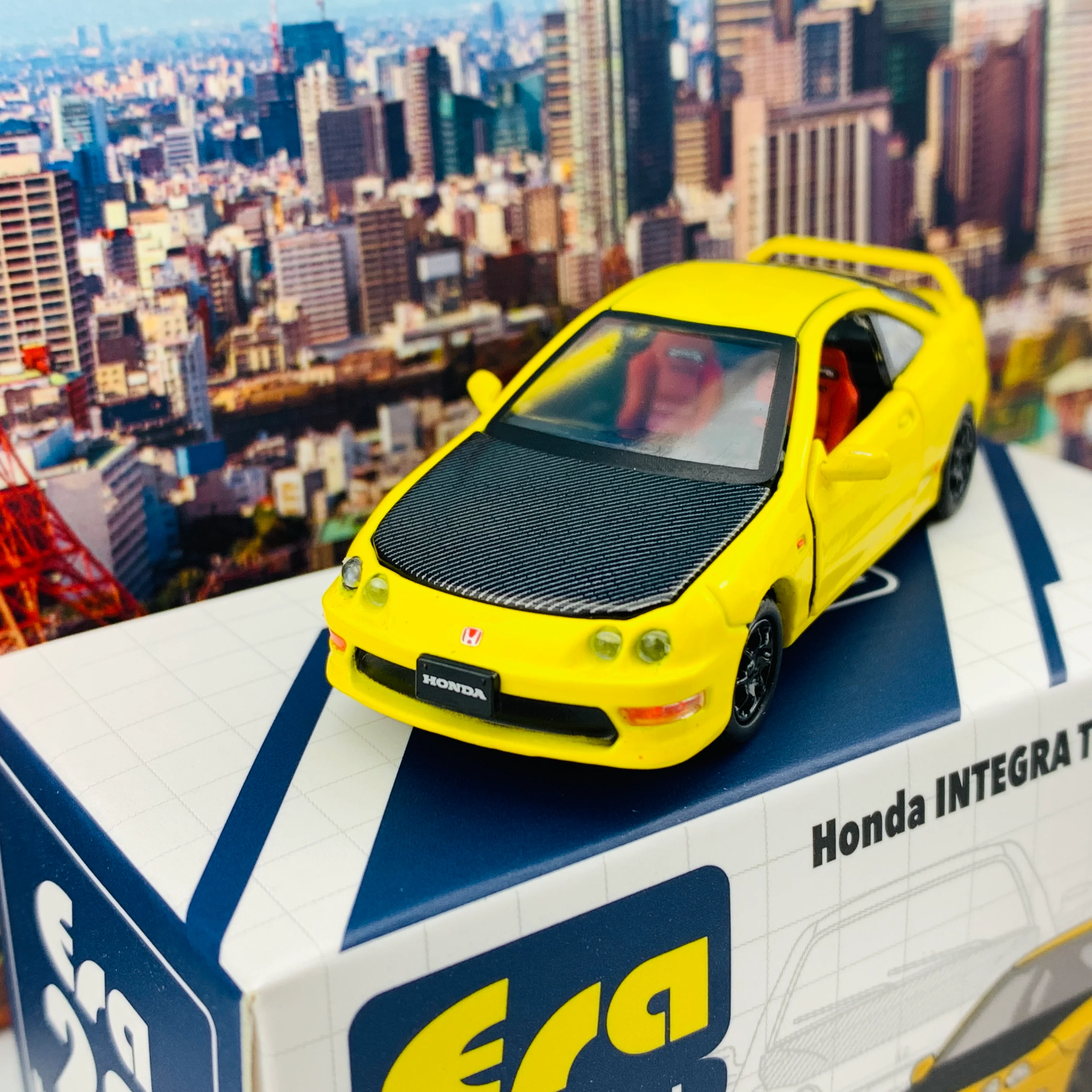 ERA CAR 28 1/64 Honda Integra Type-R DC2 Yellow HA20DC2RN28 - Image 2