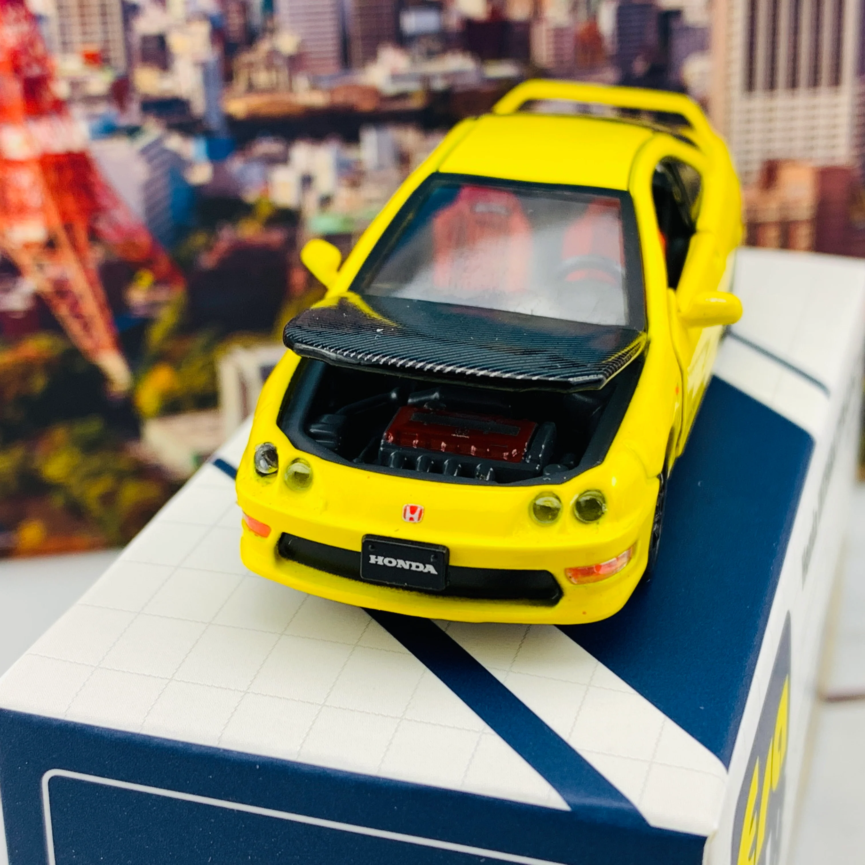 ERA CAR 28 1/64 Honda Integra Type-R DC2 Yellow HA20DC2RN28 - Image 3