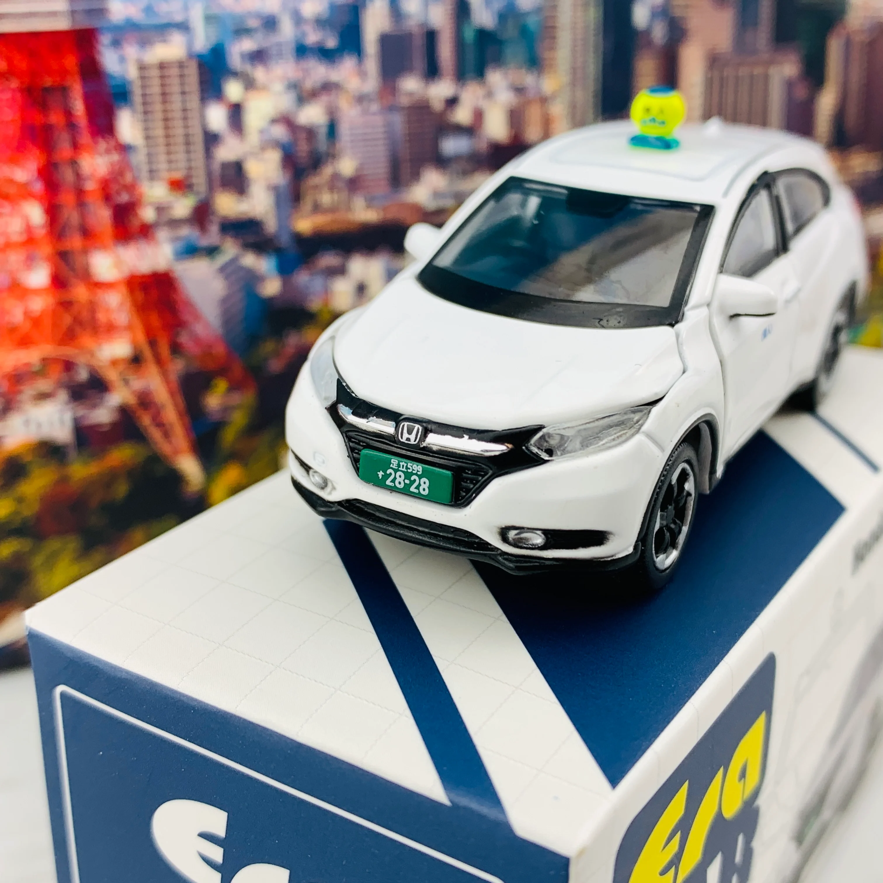 ERA CAR 29 1/64 Honda VEZEL Japan Taxi HA20VERN29 - Image 3