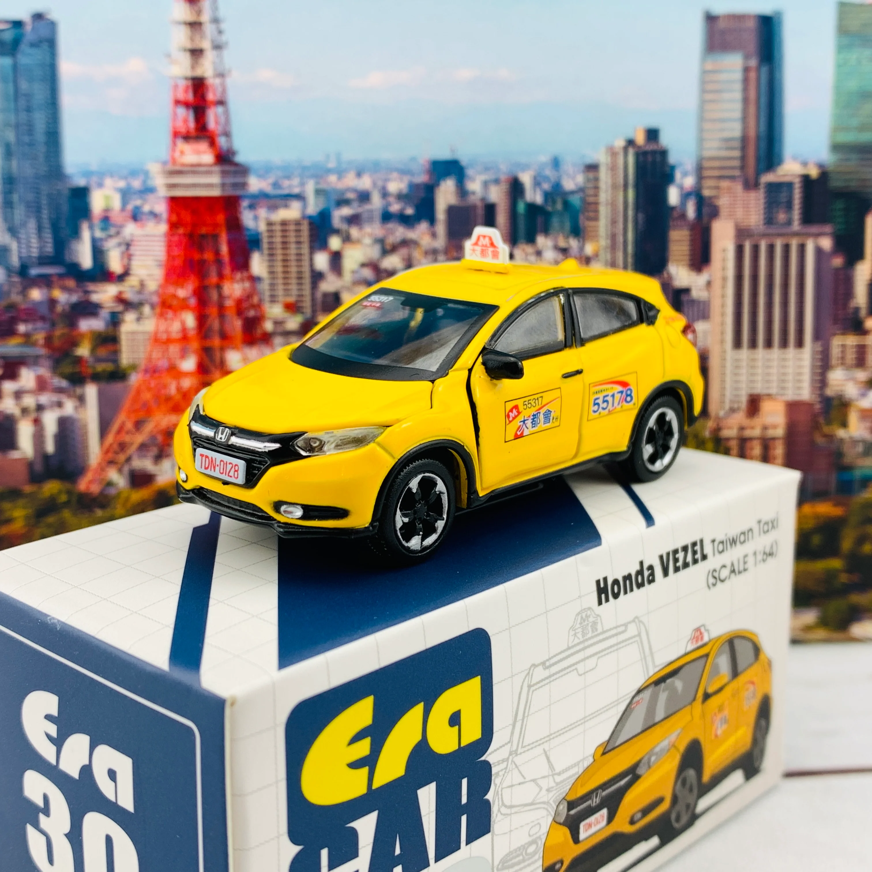 ERA CAR 30 1/64 Honda VEZEL Taiwan Taxi HA20VERN30 - Image 2