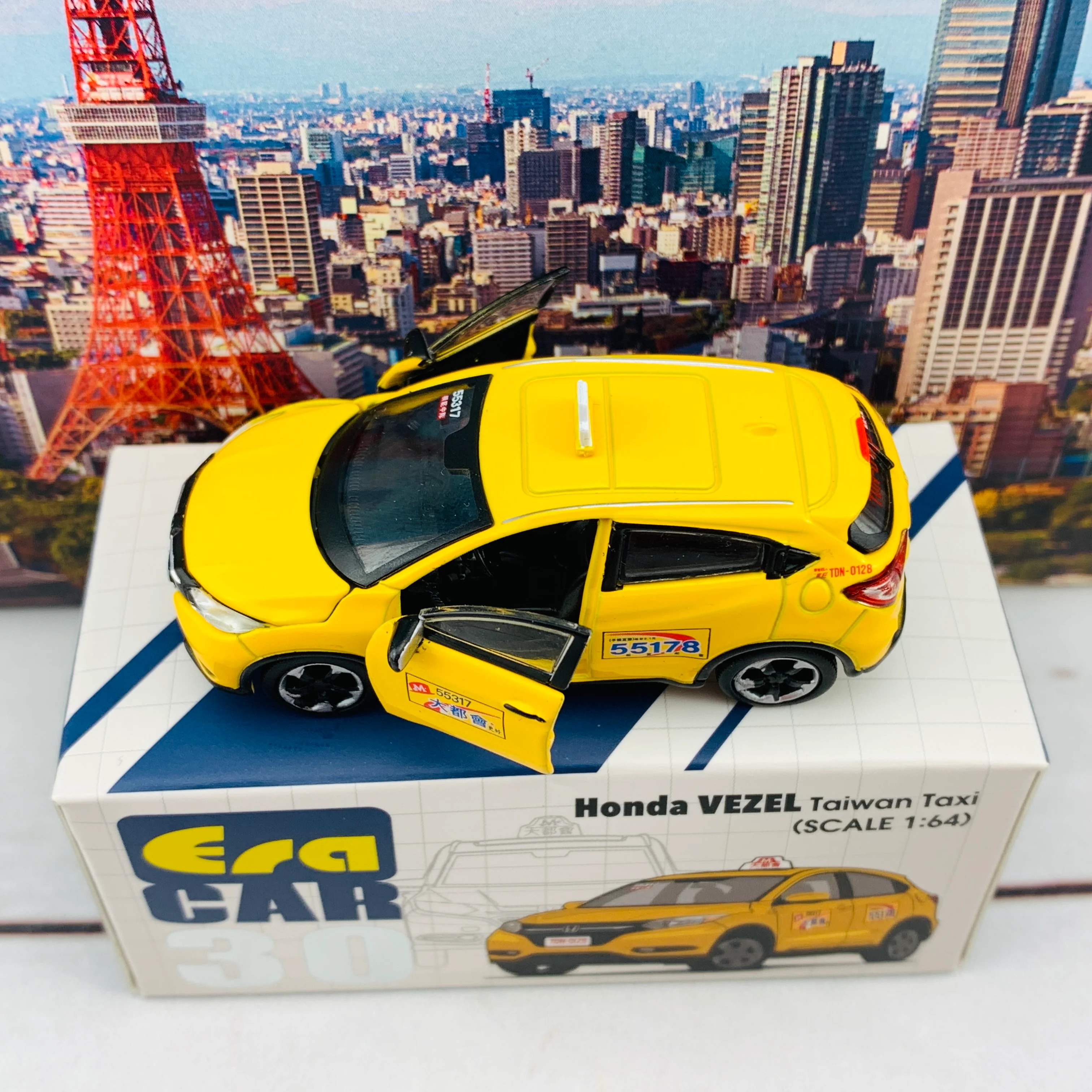 ERA CAR 30 1/64 Honda VEZEL Taiwan Taxi HA20VERN30 - Image 5