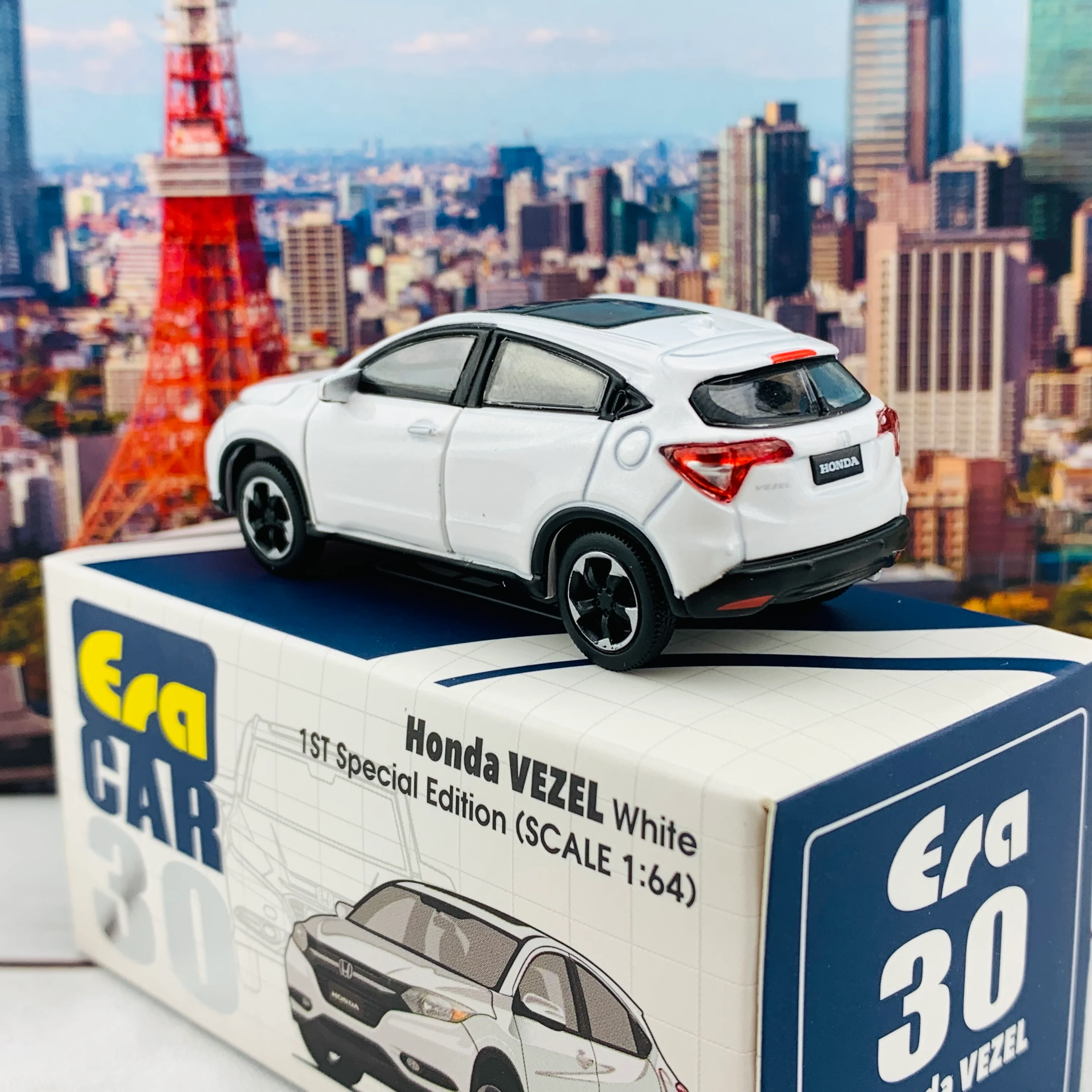 ERA CAR 30 1/64 Honda VEZEL White 1ST Special Edition HA20VERF30 - Image 6