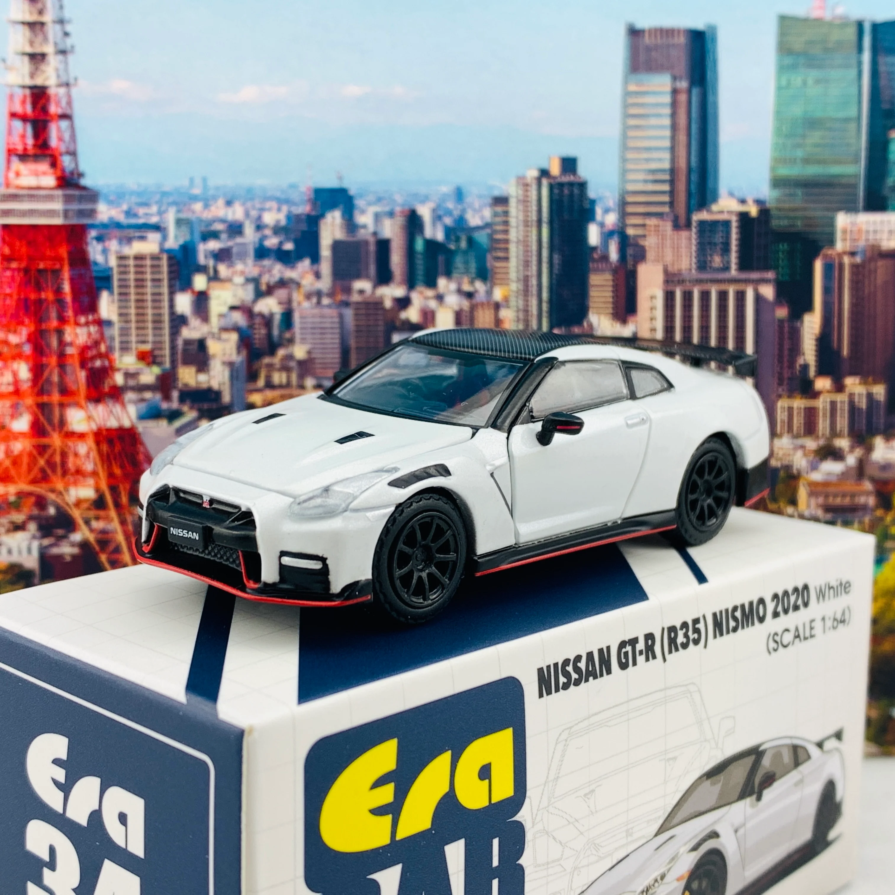 ERA CAR 34 1/64 Nissan GTR R35 NISMO 2020 White NS20GTRRN34 - Image 2