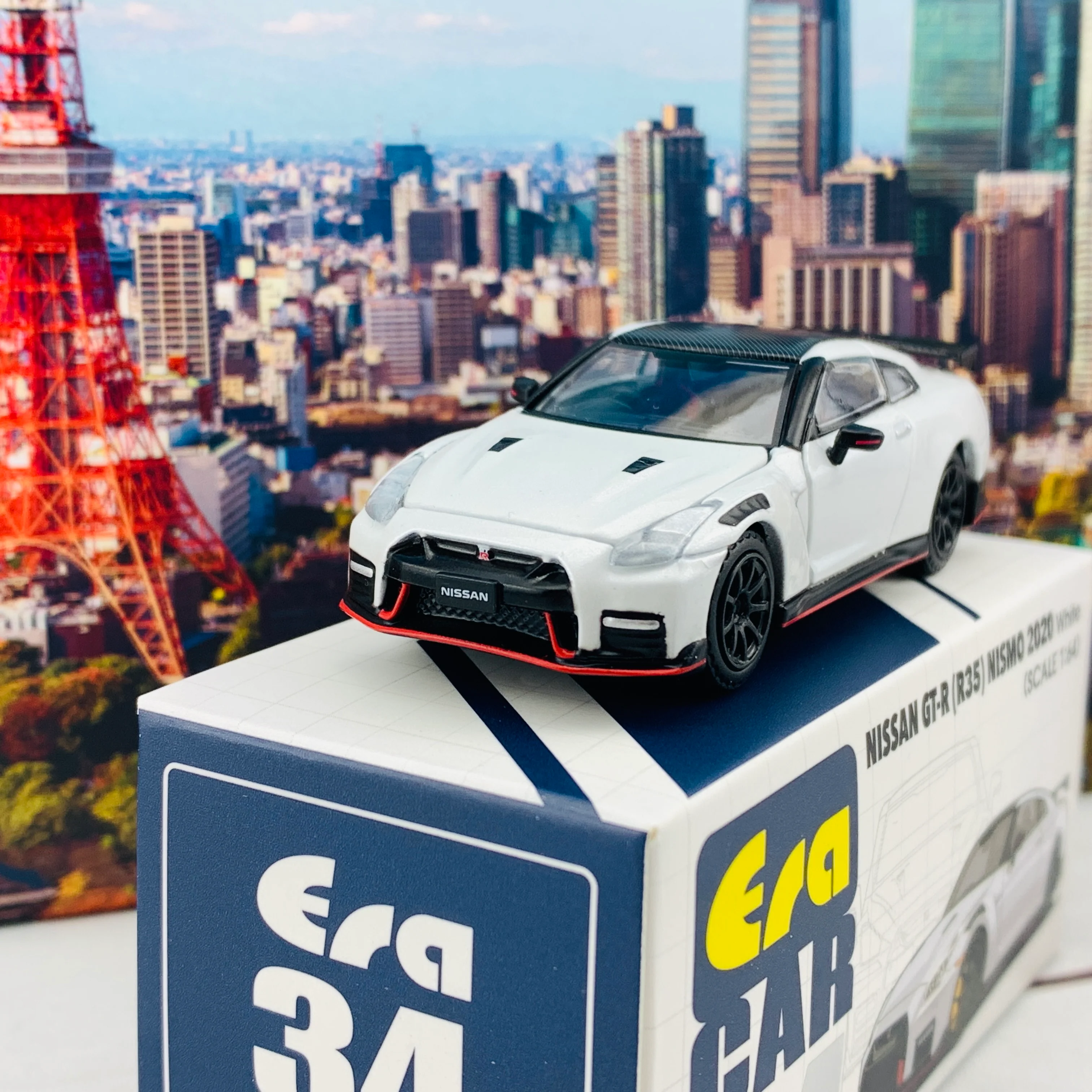 ERA CAR 34 1/64 Nissan GTR R35 NISMO 2020 White NS20GTRRN34 - Image 3
