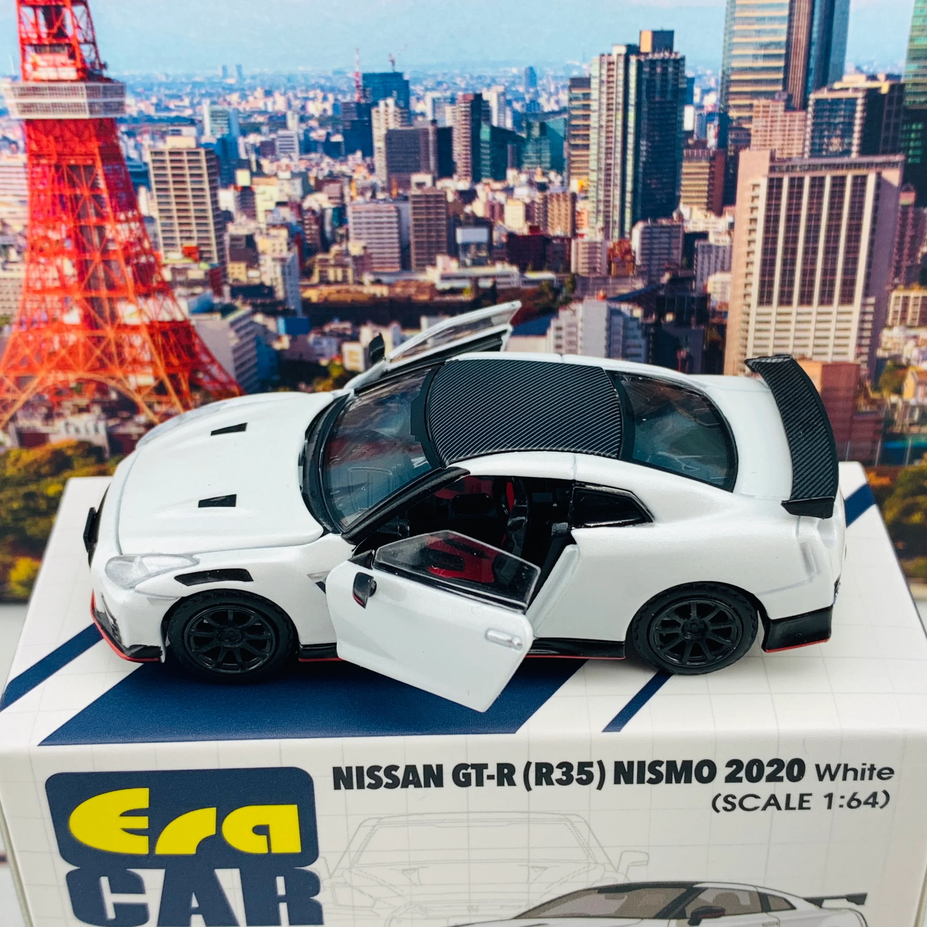 ERA CAR 34 1/64 Nissan GTR R35 NISMO 2020 White NS20GTRRN34 - Image 5