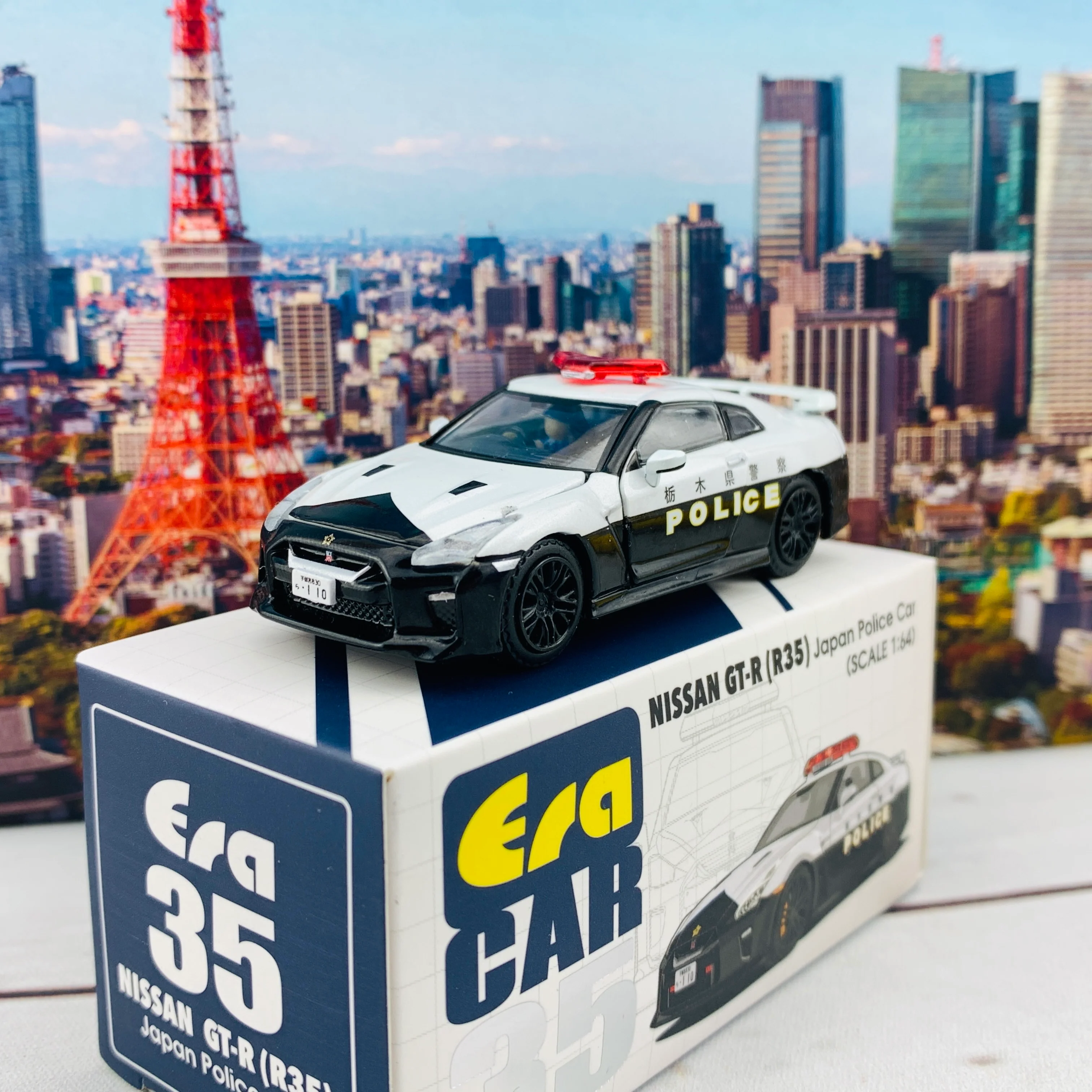 ERA CAR 35 1/64 Nissan GTR R35 Japan Police Car with Figure NS20GTRRN35 - Image 4