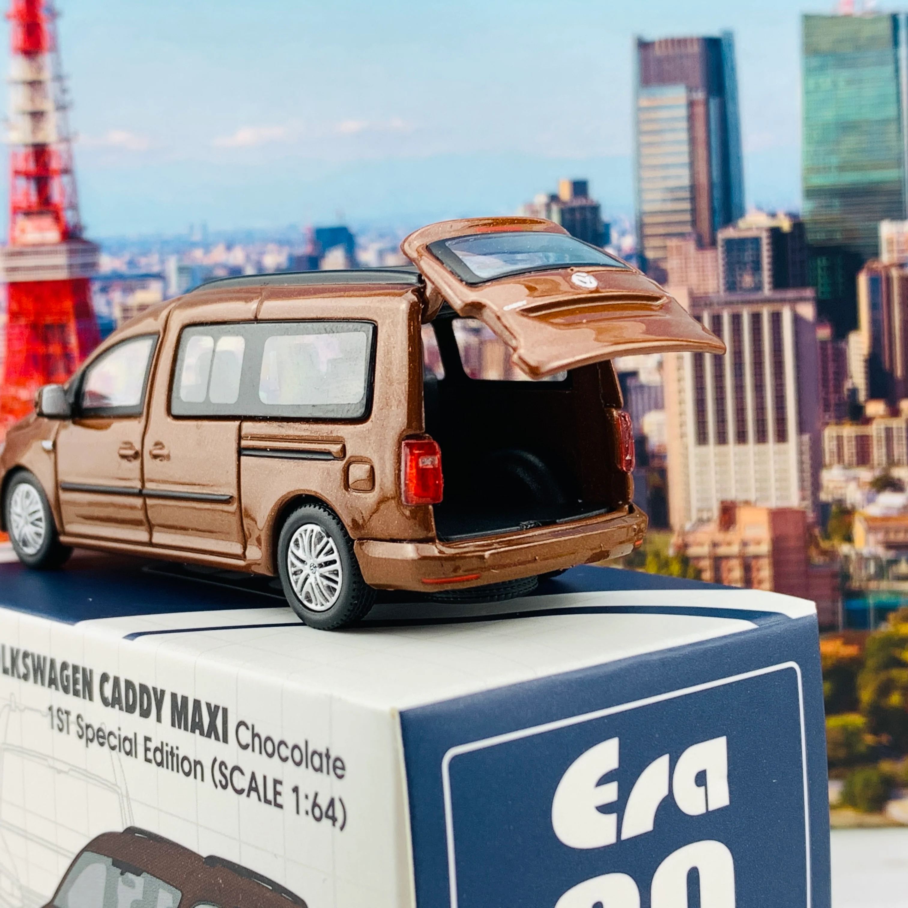 ERA CAR 39 1/64 Volkswagen Caddy Maxi 1ST Special Edition Chocolate VW20CAMRF39 - Image 7