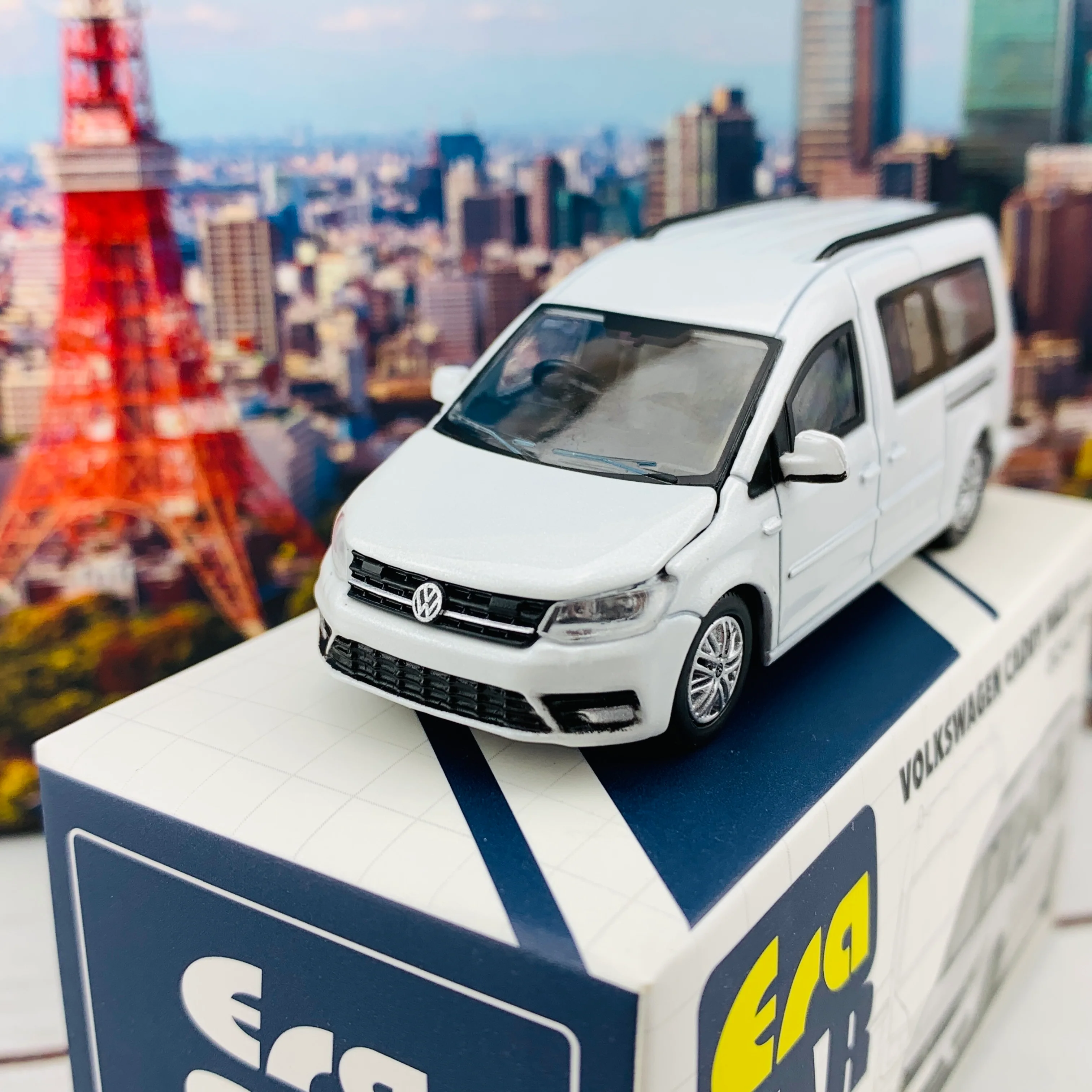ERA CAR 39 1/64 Volkswagen Caddy Maxi White VW20CAMRN39 - Image 4