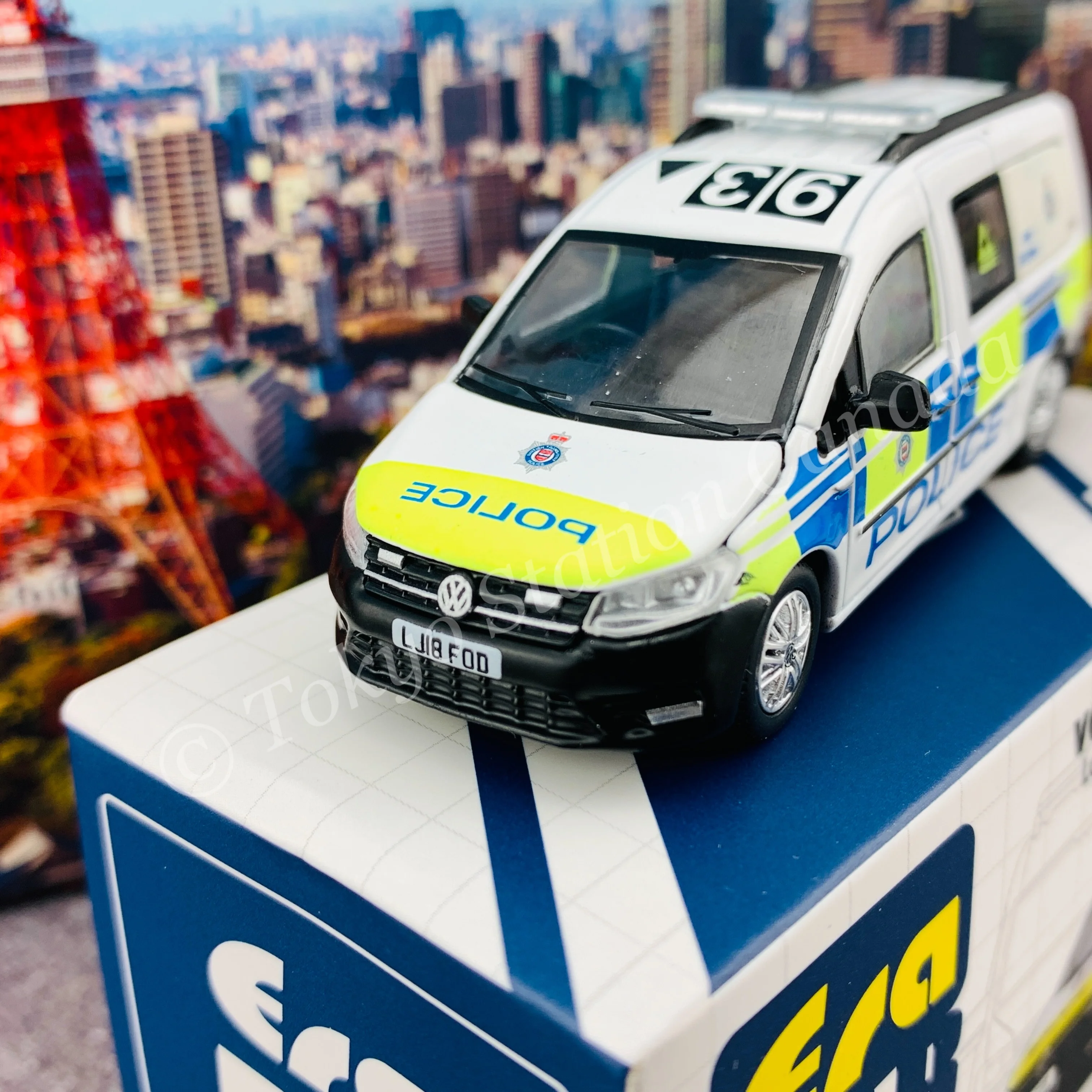 ERA CAR 51 1/64 VOLKSWAGEN CADDY MAXI London Police (Police Dog Unit) VW21CAMRN51 - Image 4